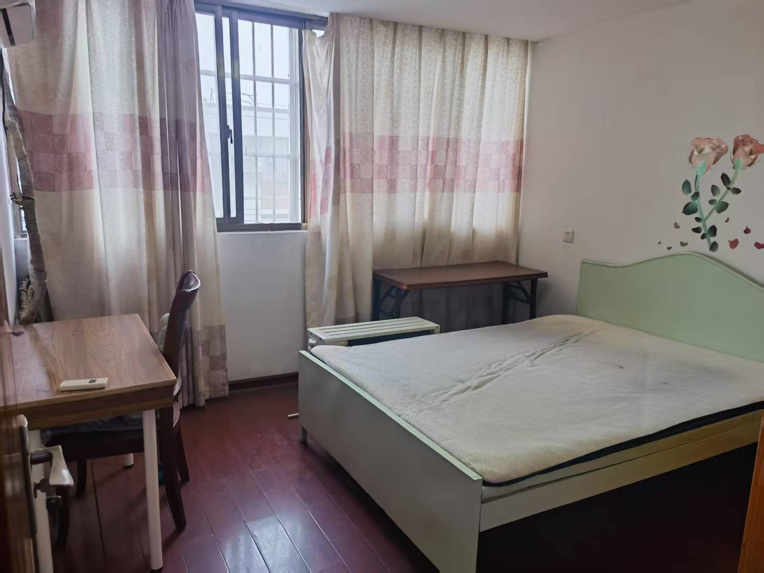 光明东村一期 3室1厅1卫 76.33m²