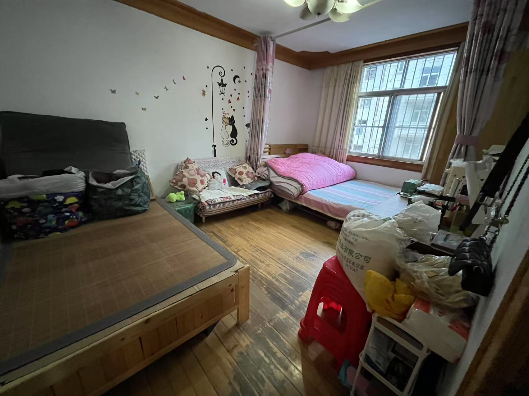 虹桥新村(朝霞路) 2室1厅1卫 62.6m²