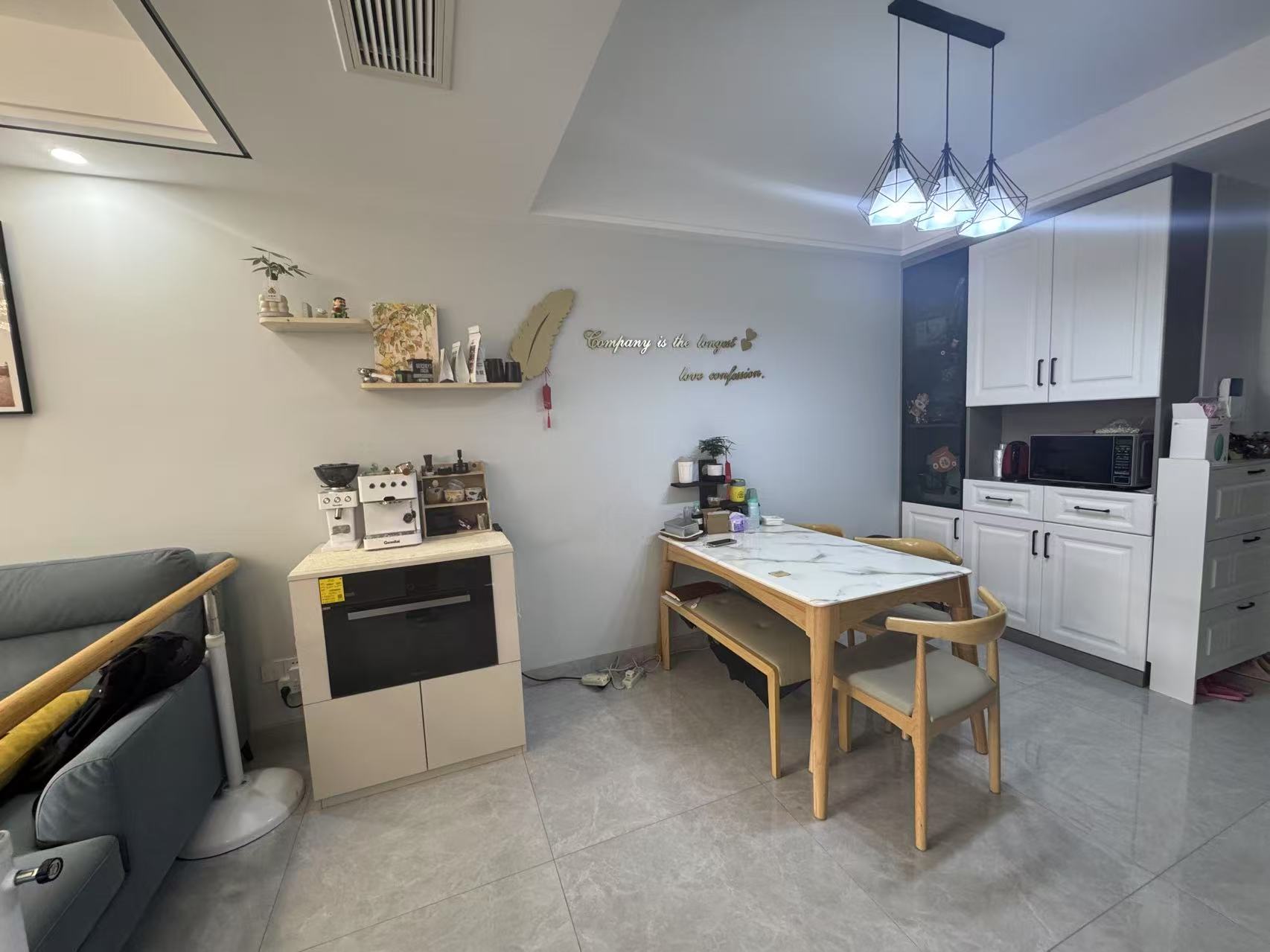 保利香槟国际 3室2厅2卫 114.42m²