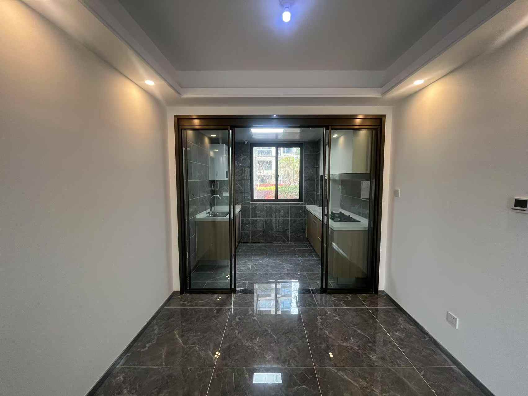湖悦云境 4室2厅2卫 271.00m&sup2;