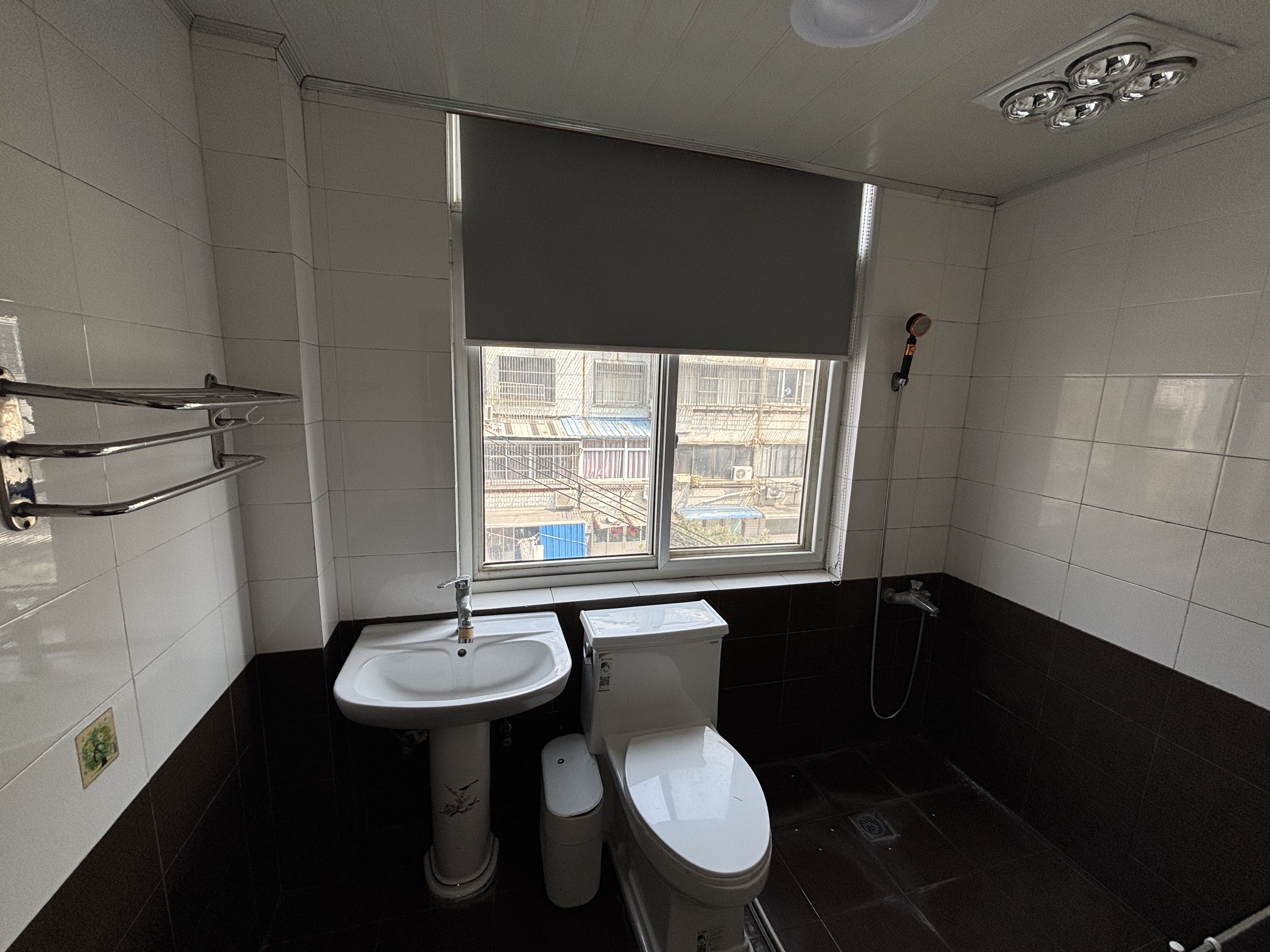 师范桥新村 2室1厅1卫 80m&sup2;