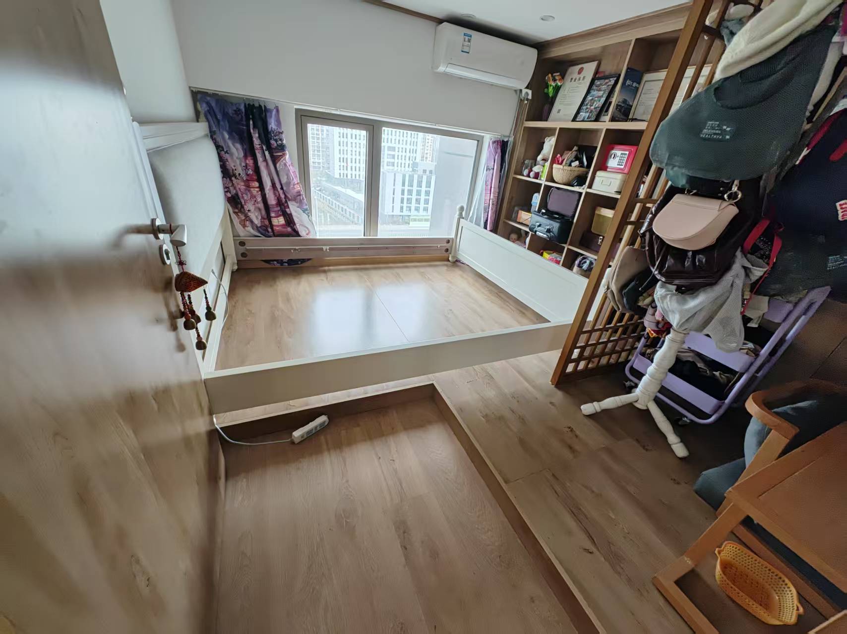 中港银座 5室2厅2卫 88m&sup2;