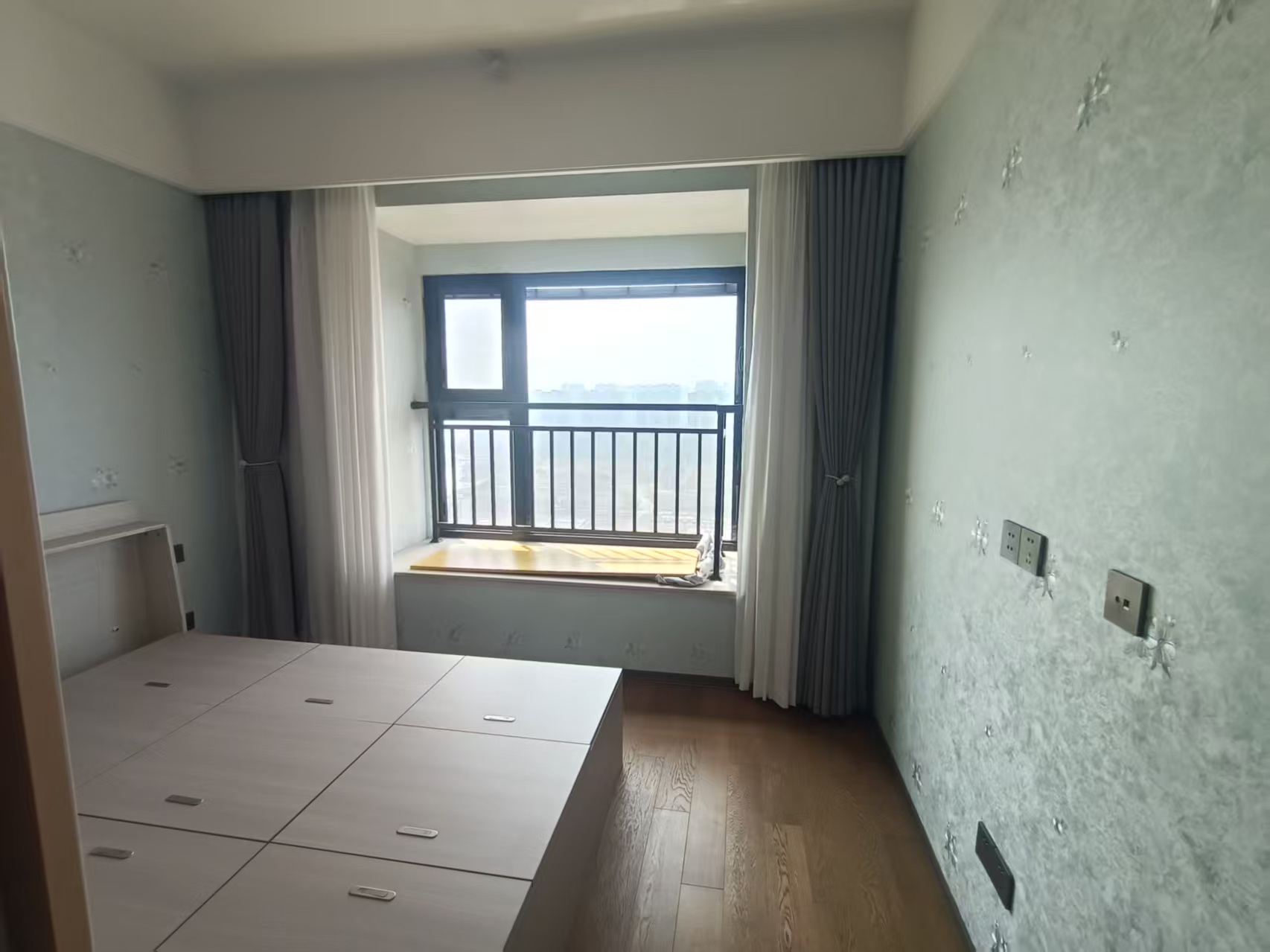 春风南岸西园 4室2厅2卫 140m&sup2;