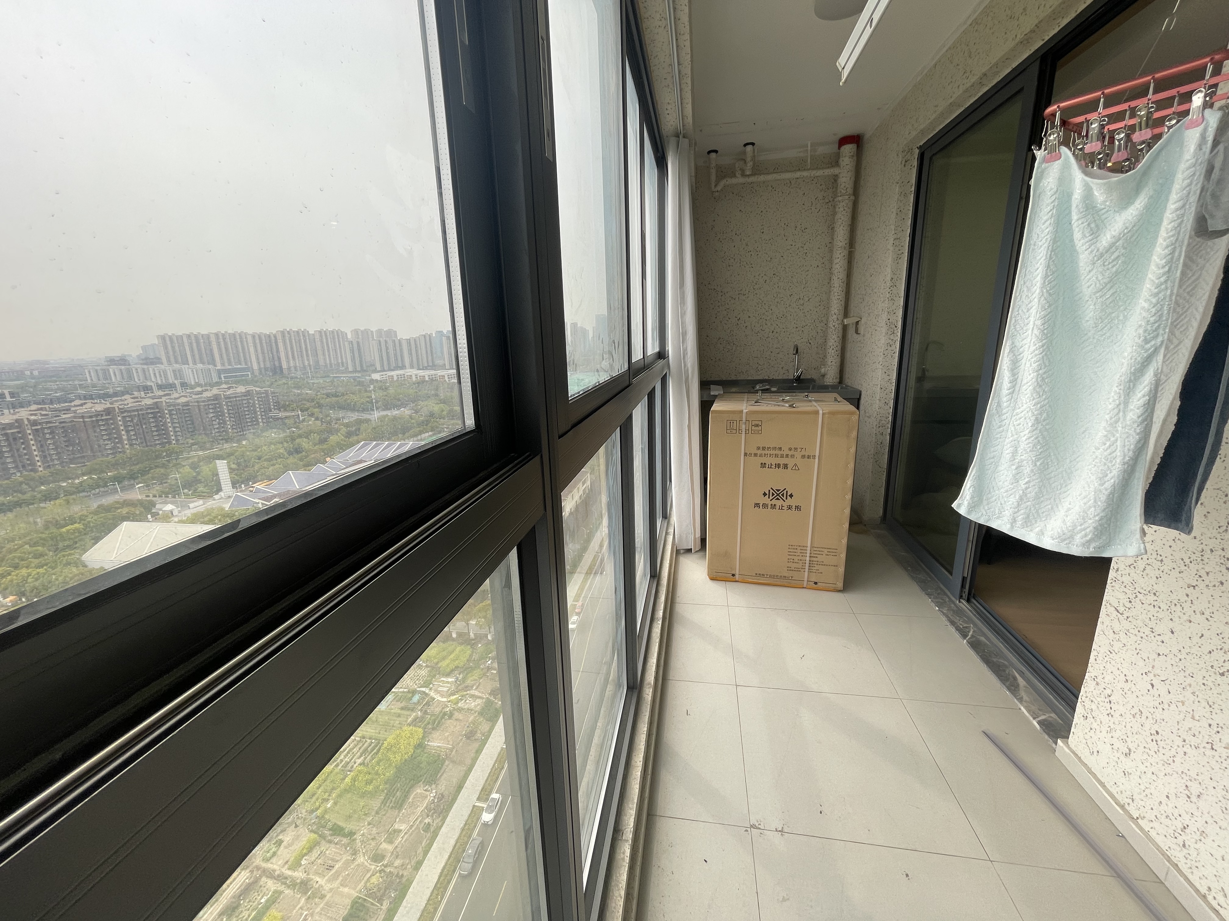 卓越府 3室1厅1卫 100m&sup2;