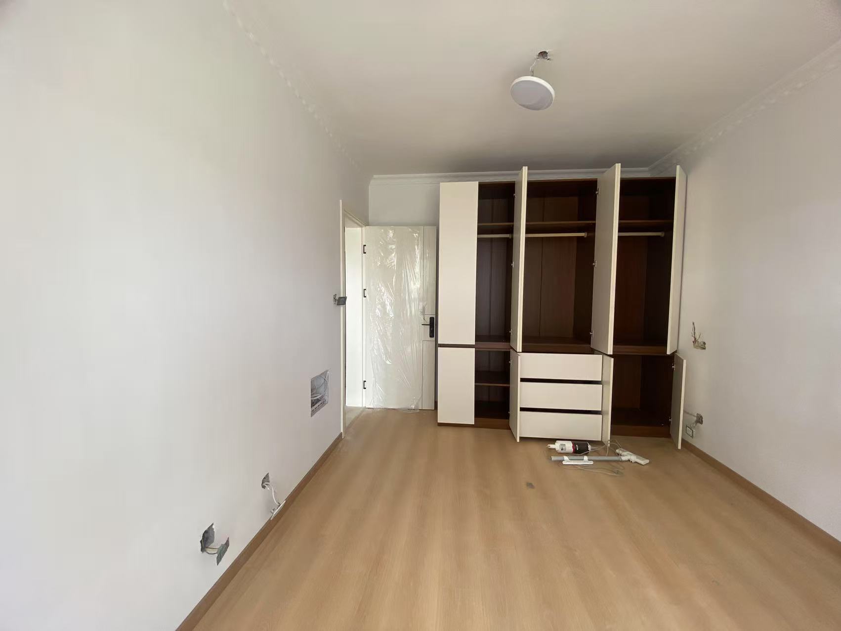 百花馨苑 3室2厅1卫 124m&sup2;