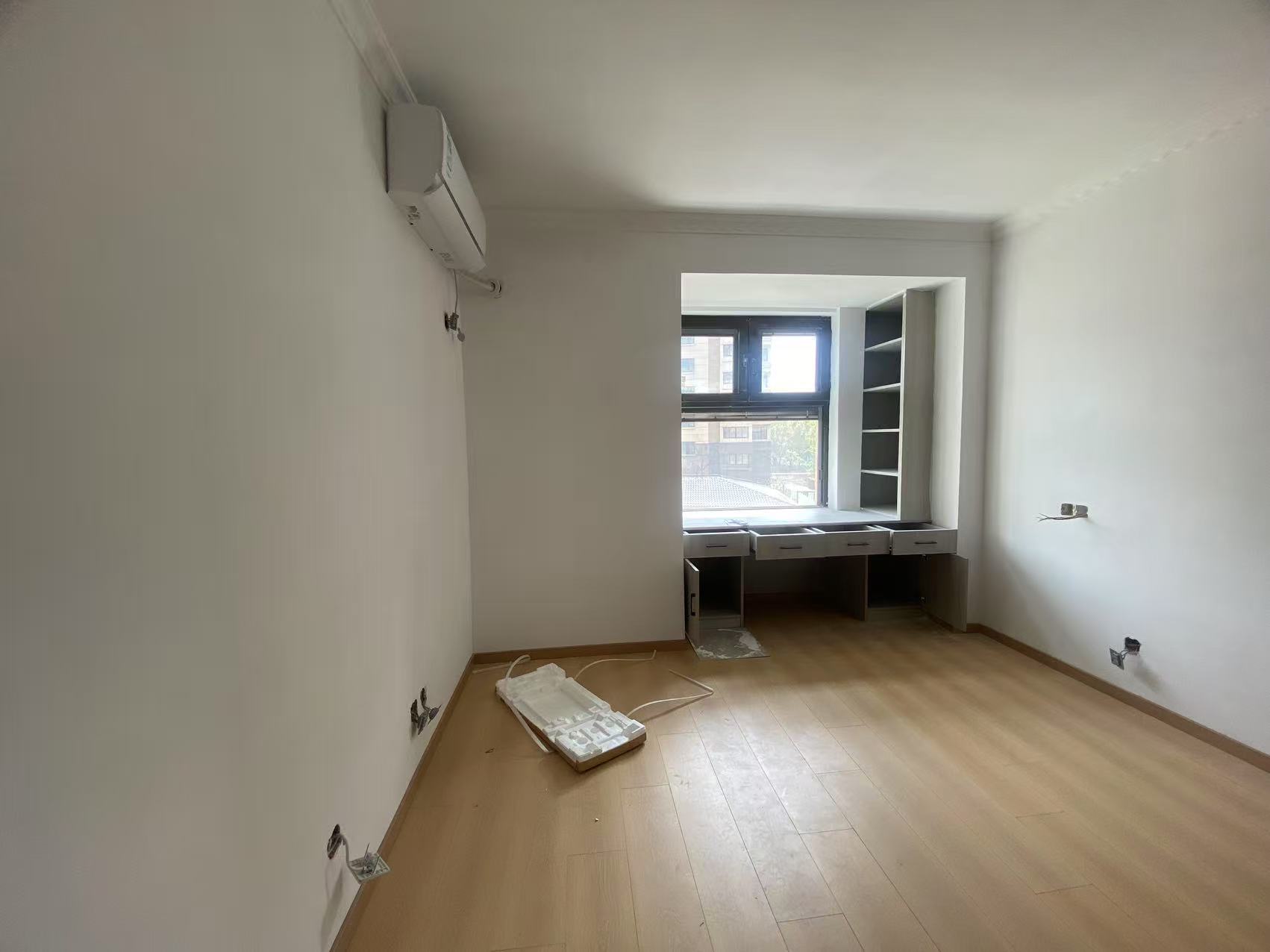 百花馨苑 3室2厅1卫 124m&sup2;