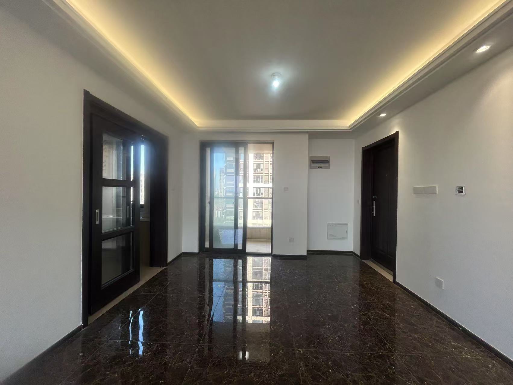 云樾东方 3室1厅1卫 135m²