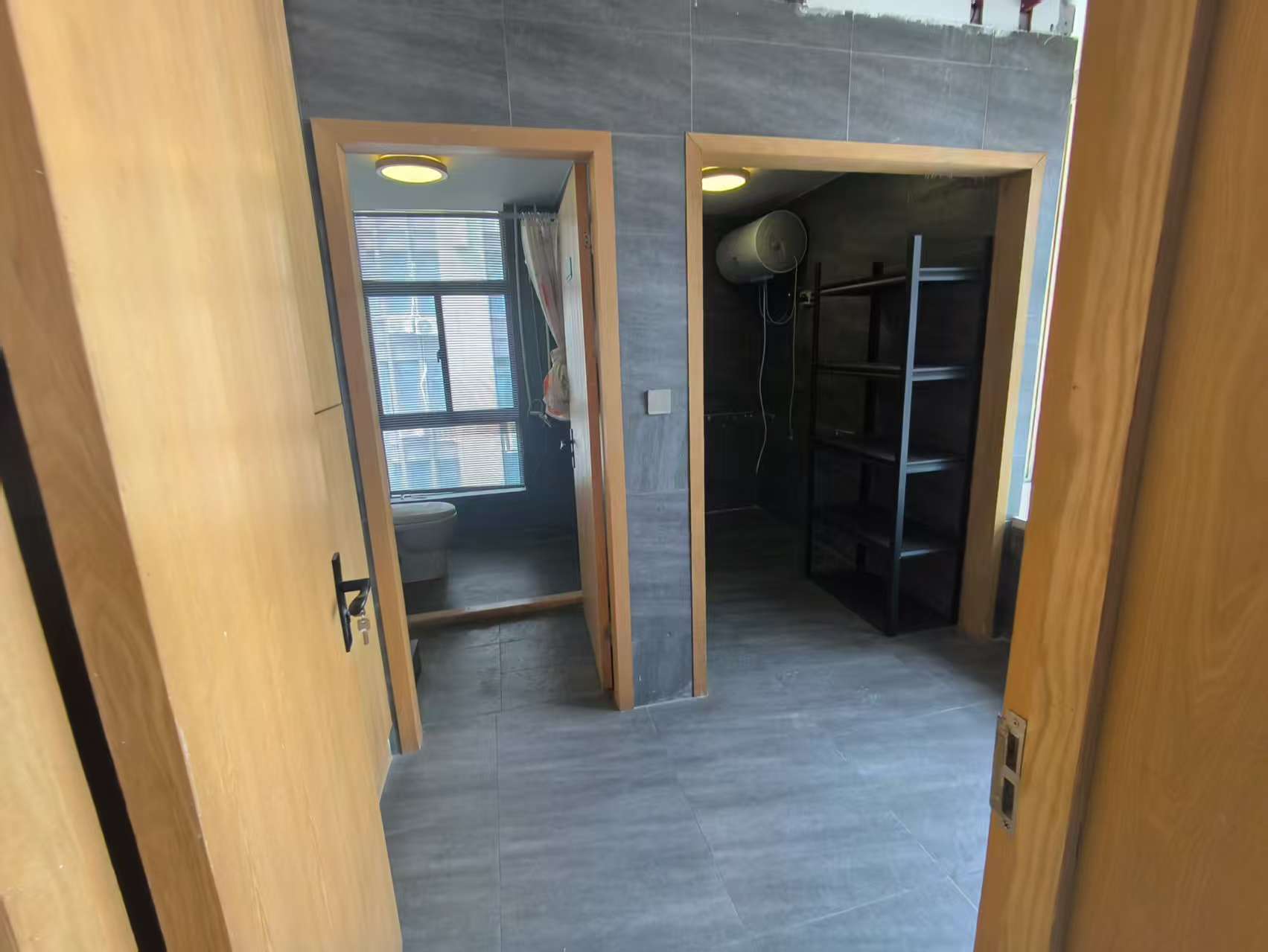 精英汇 4室2厅1卫 240m²