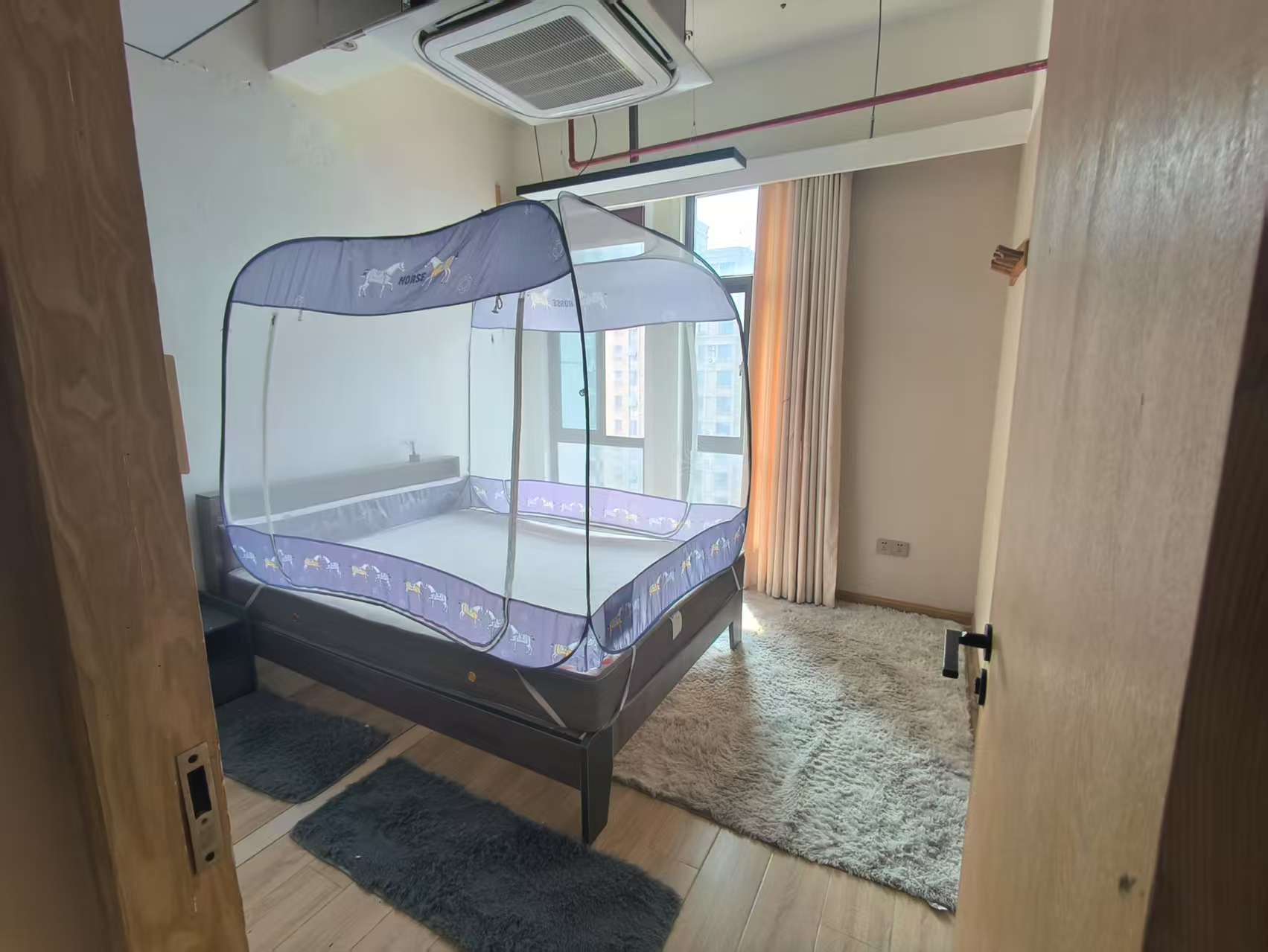 精英汇 4室2厅1卫 240m²