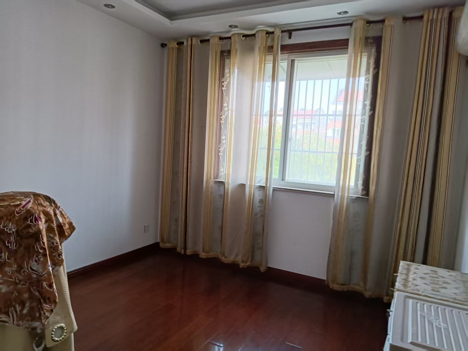 景怡花苑 3室2厅2卫 150m²