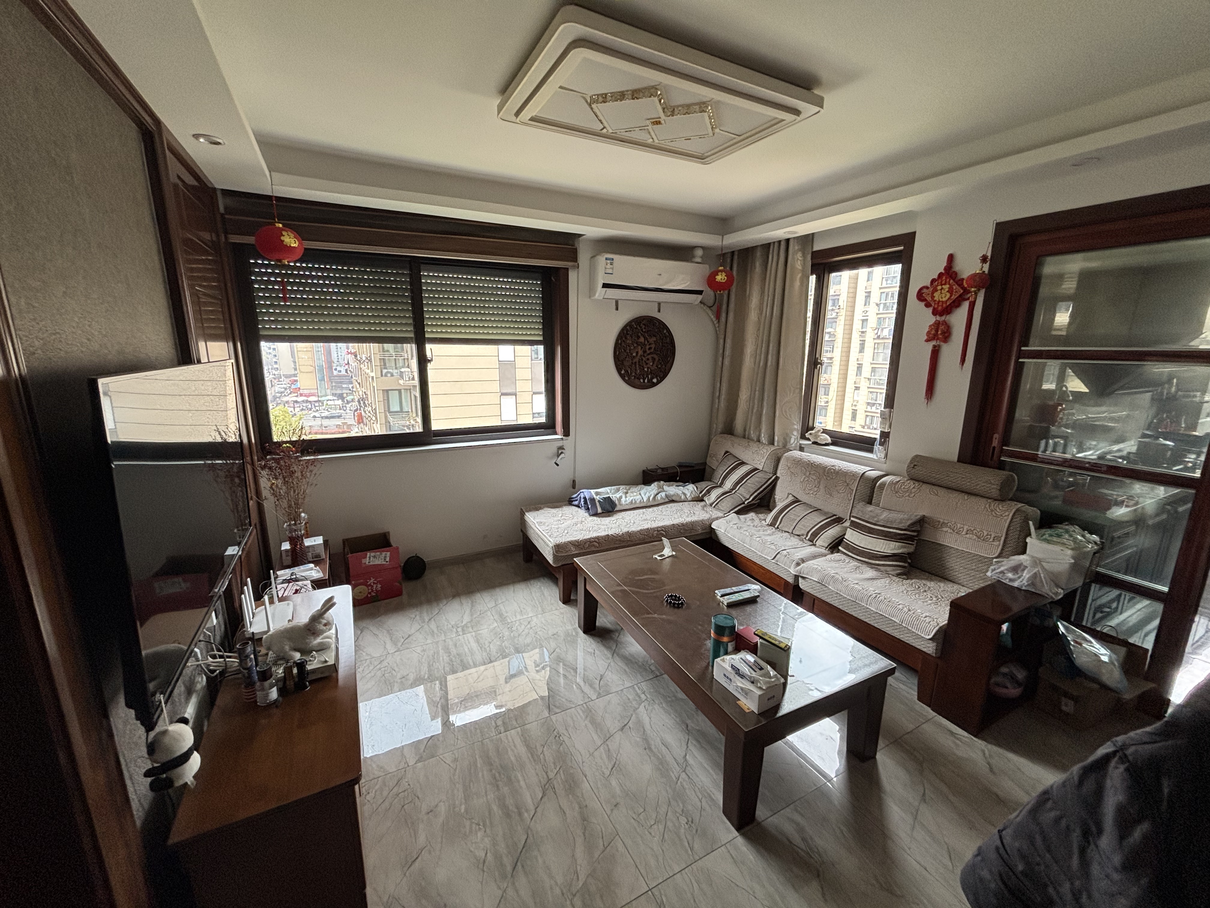 锦城苑 4室2厅2卫 88m²