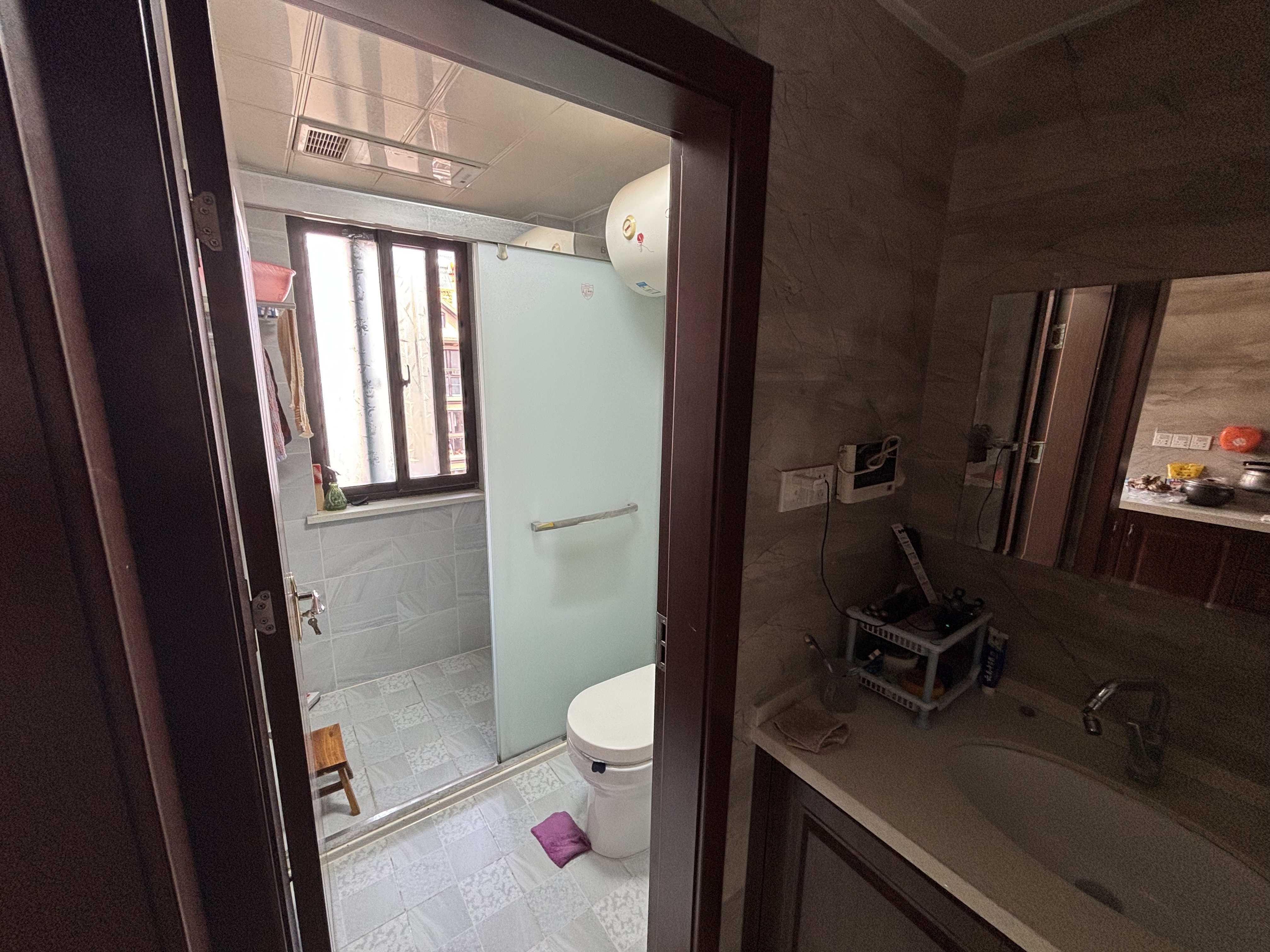锦城苑 4室2厅2卫 88m&sup2;