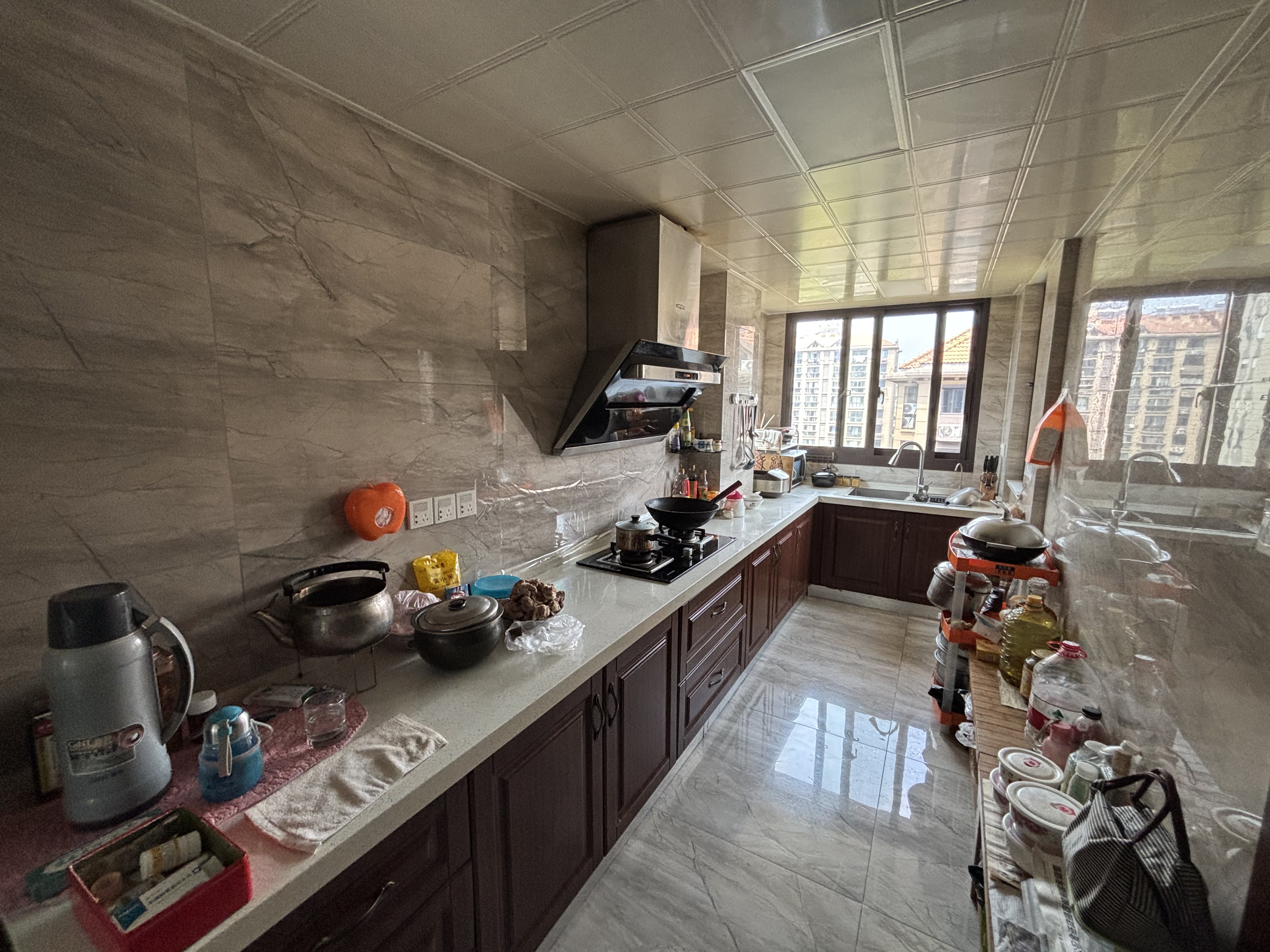 锦城苑 4室2厅2卫 88m&sup2;
