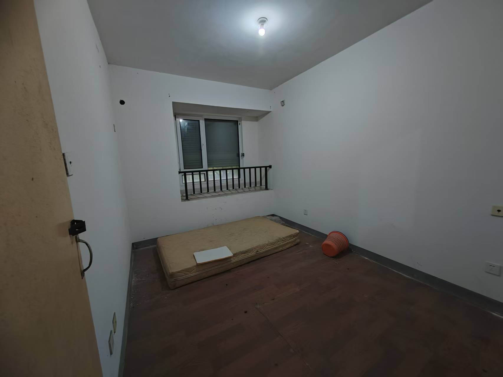 世茂公元 2室1厅1卫 67m&sup2;