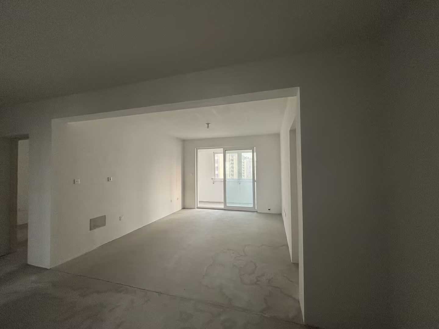 景明花苑 3室2厅2卫 143m²