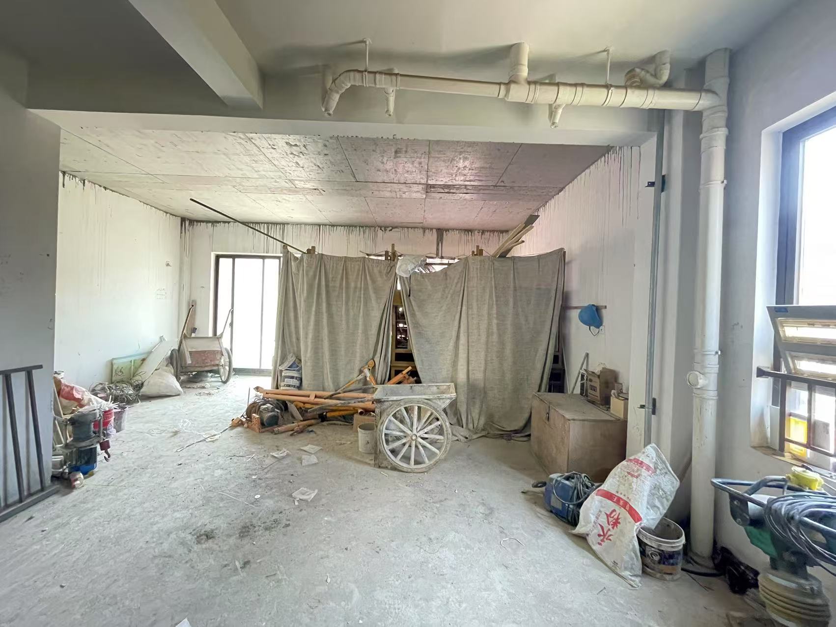 盛和九里香堤二期 6室2厅3卫 165m²