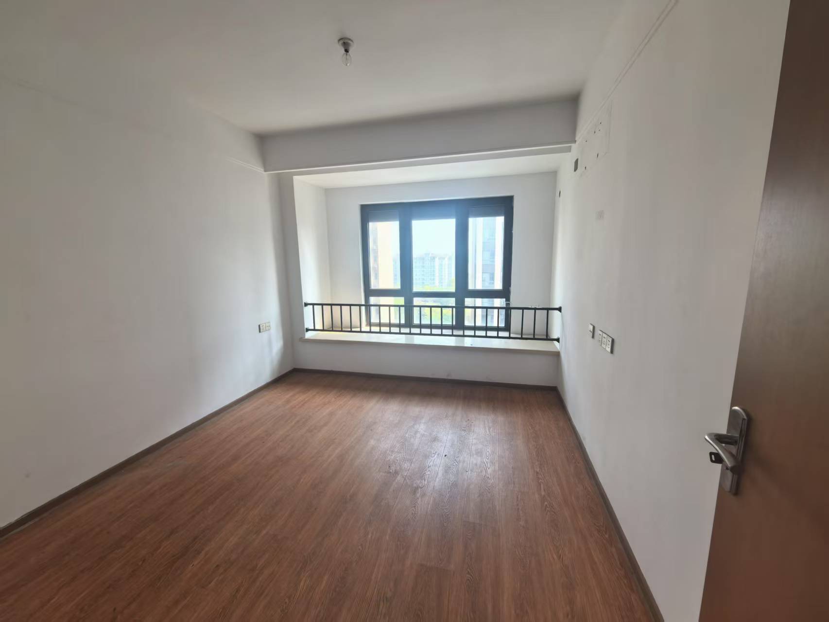 上悦城 3室2厅1卫 100.9m&sup2;
