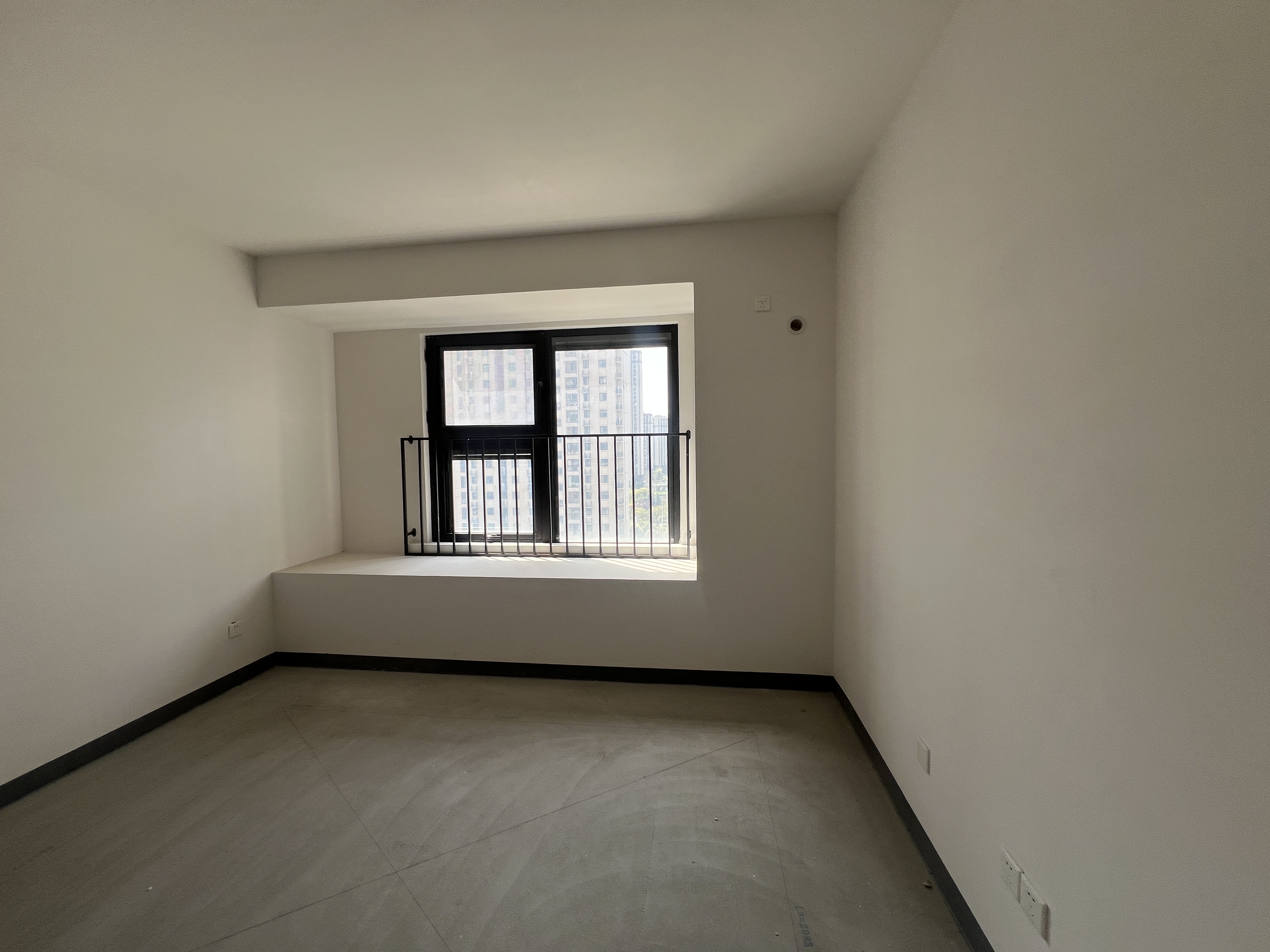 招商新城雍景湾 4室2厅2卫 139.36m²