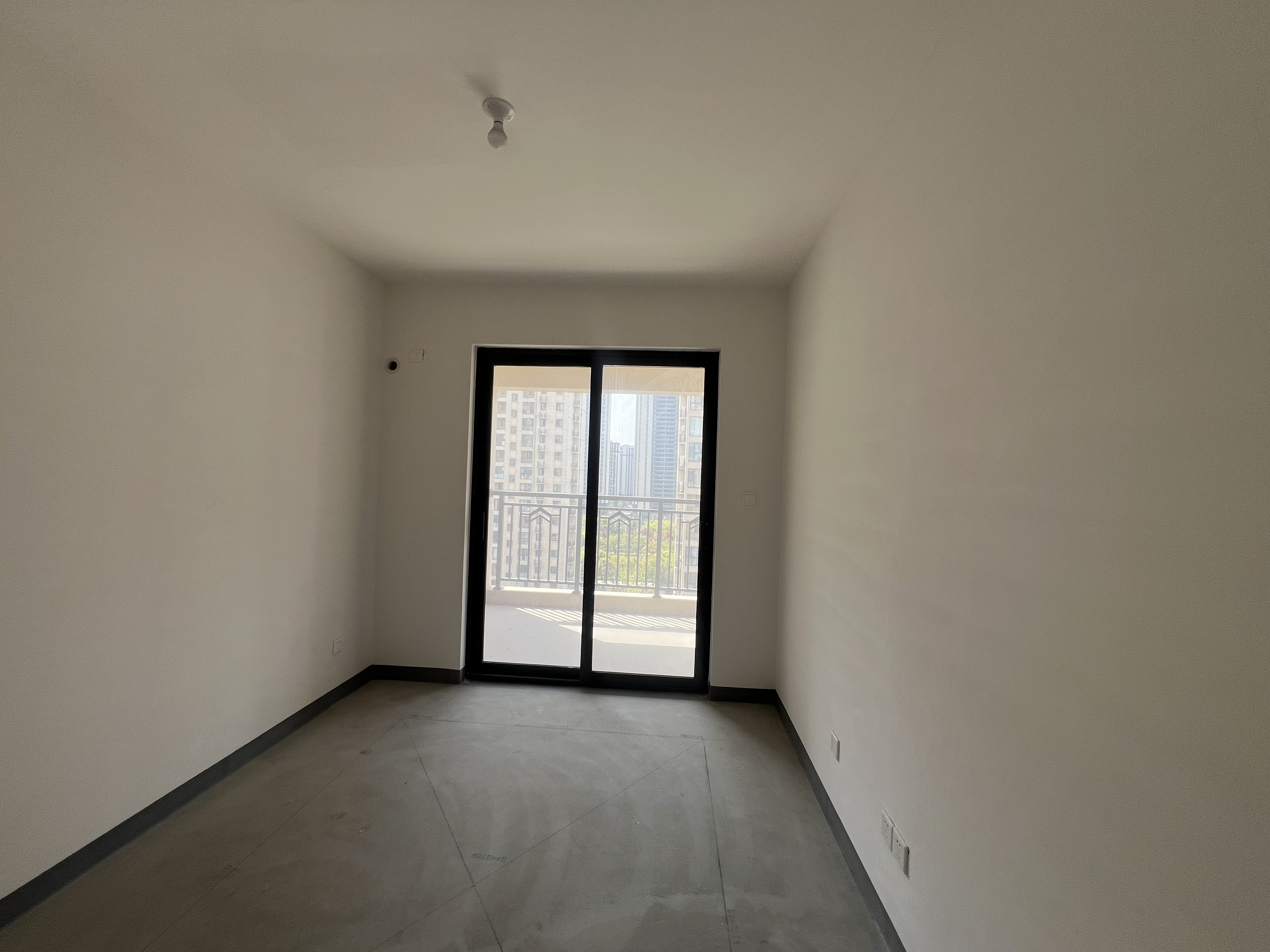 招商新城雍景湾 4室2厅2卫 139.36m²