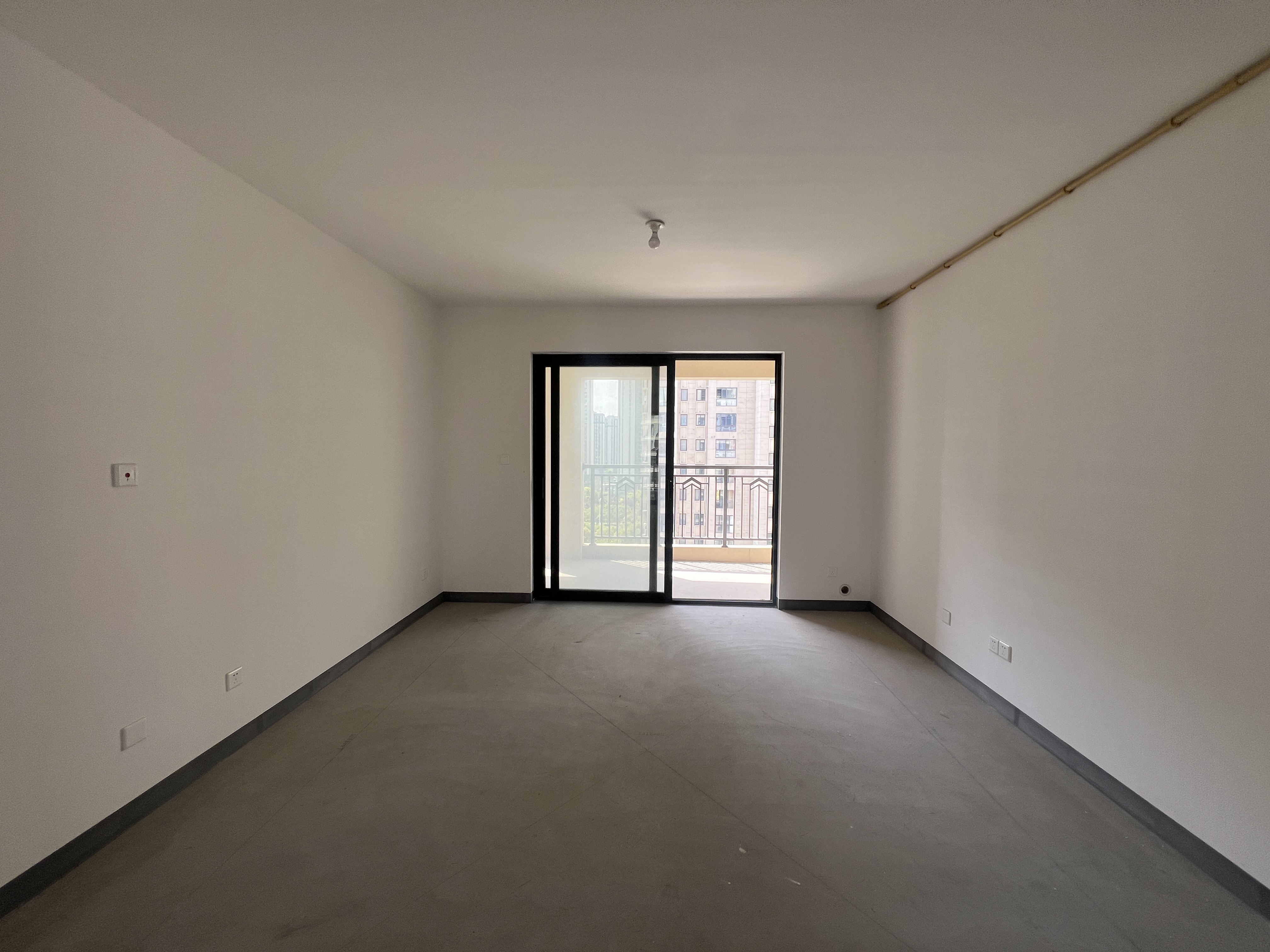 招商新城雍景湾 4室2厅2卫 139.36m²