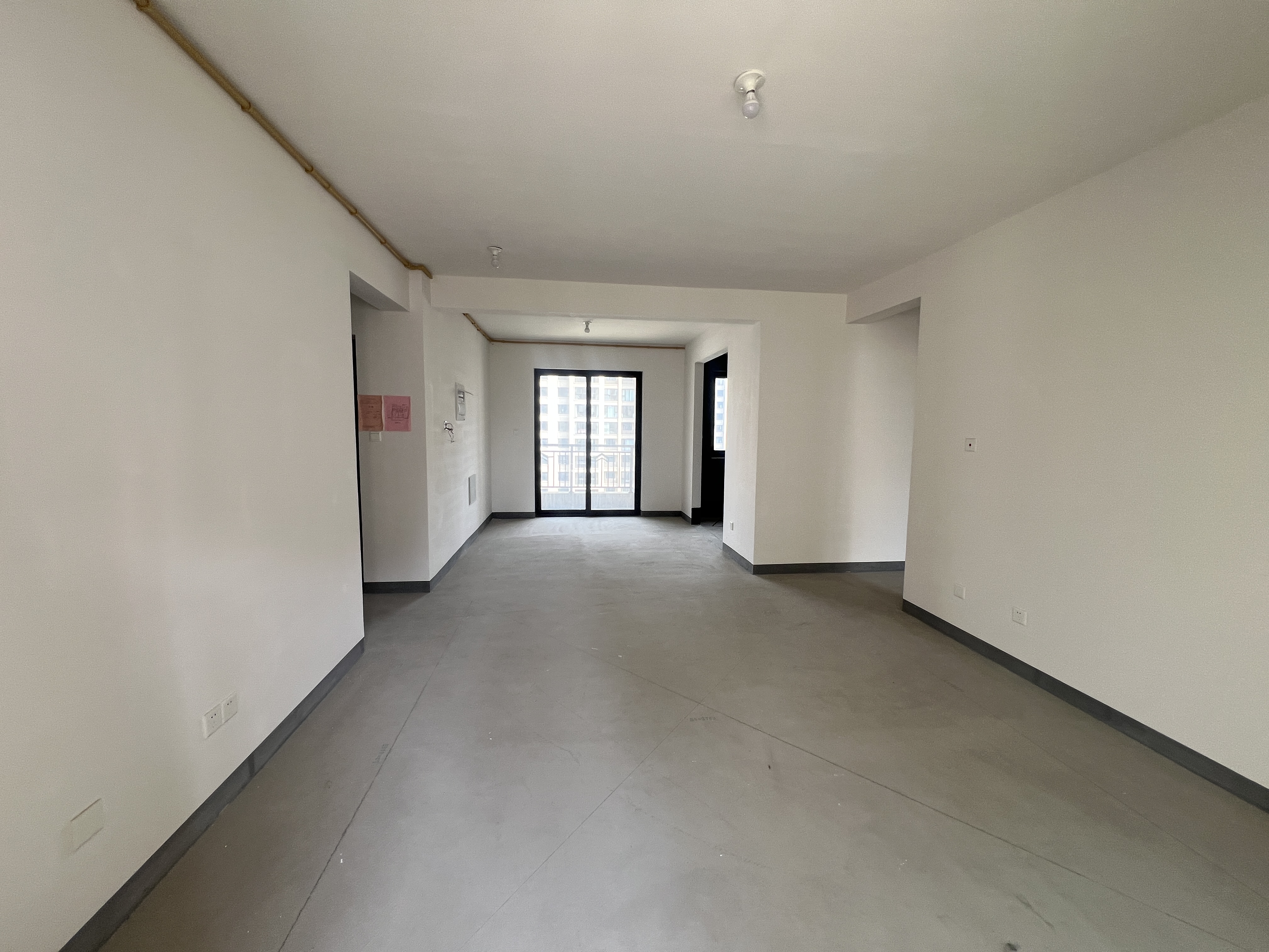 招商新城雍景湾 4室2厅2卫 139.36m²