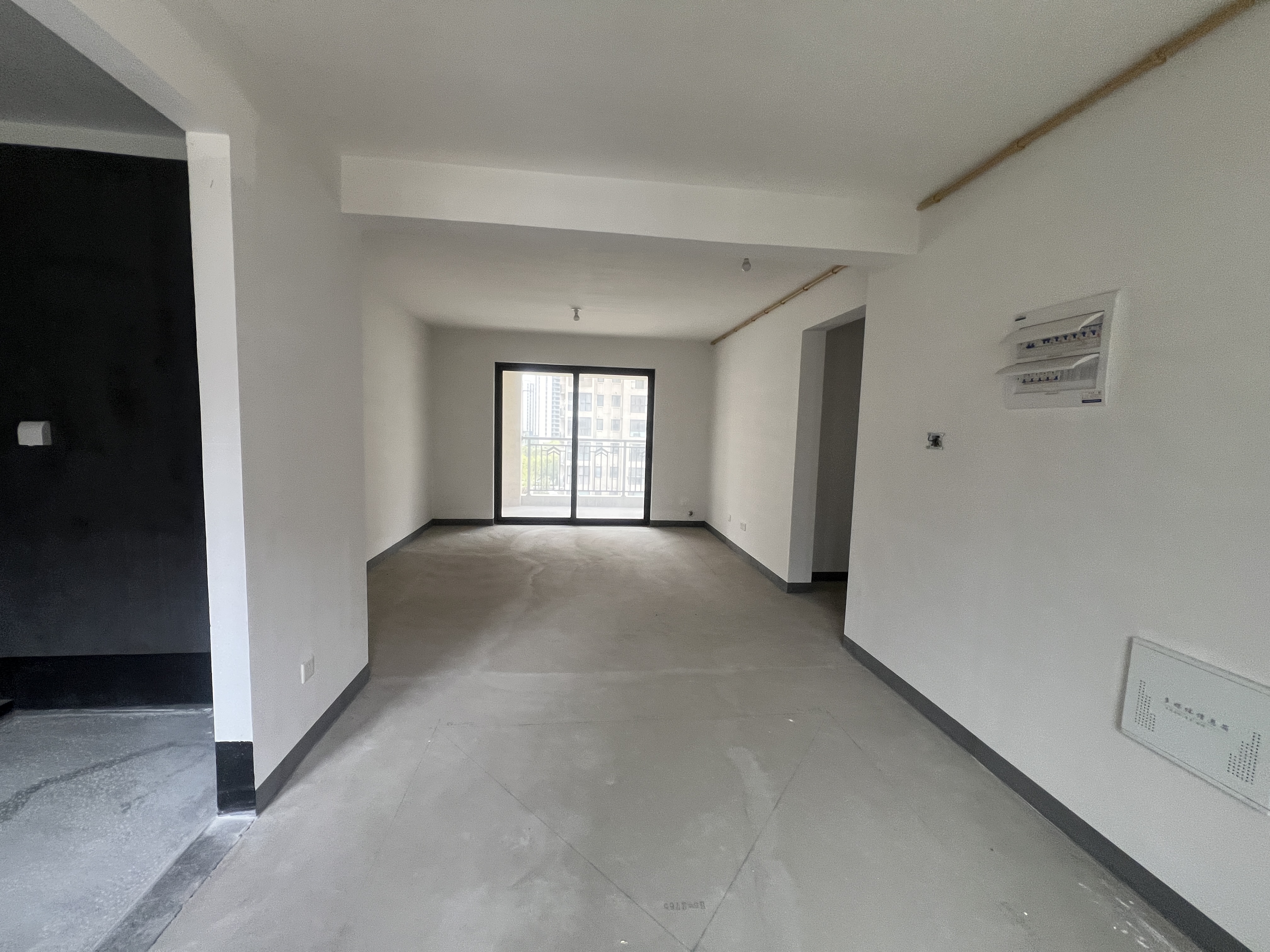 招商新城雍景湾 3室2厅2卫 140m²