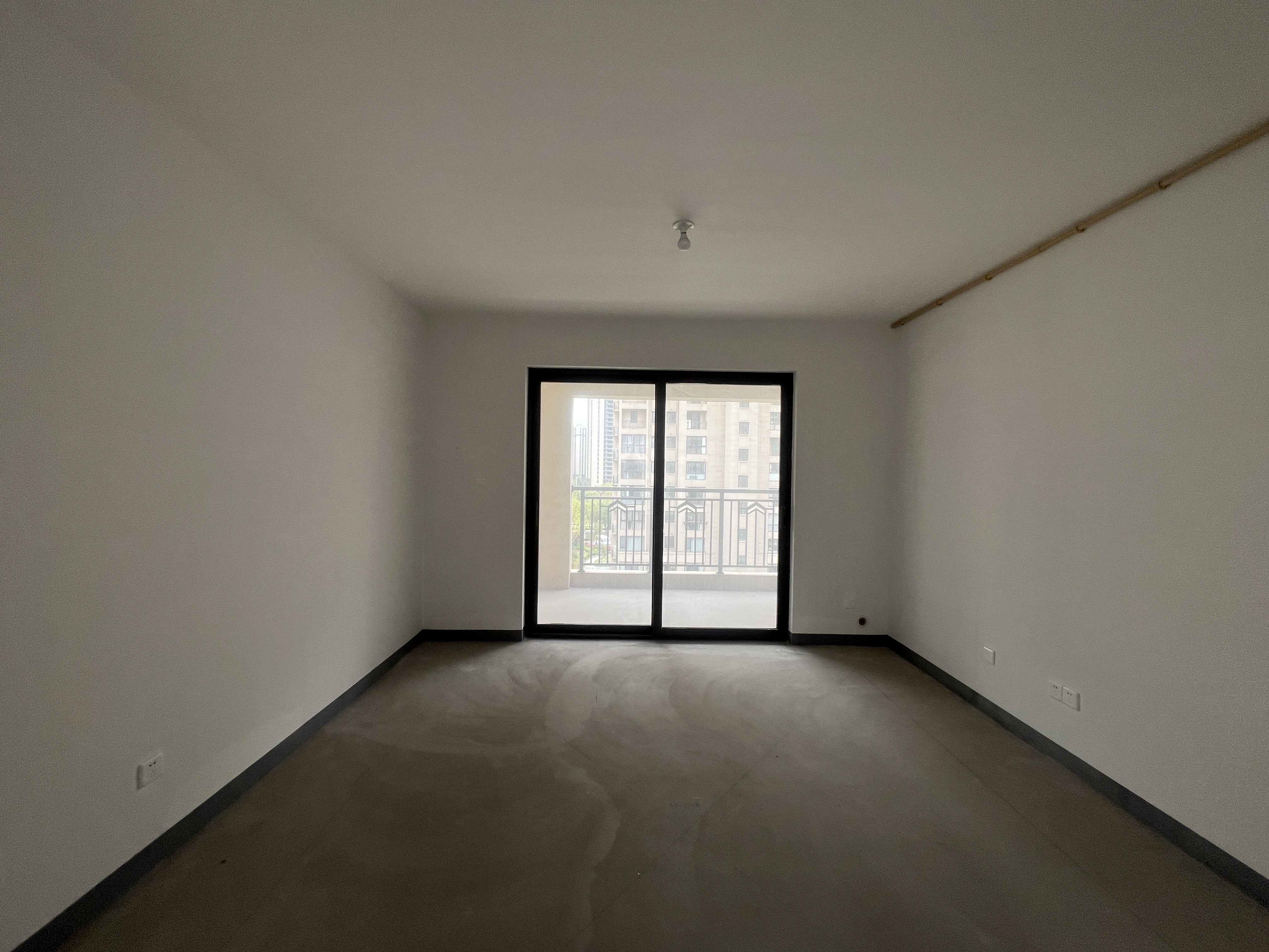 招商新城雍景湾 3室2厅2卫 140m²