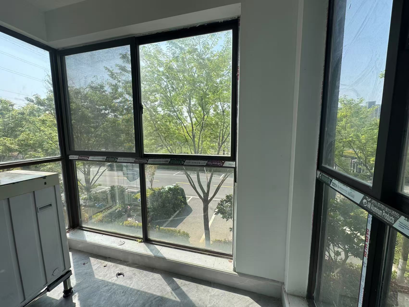 绿地新里城 3室2厅1卫 91.5m²