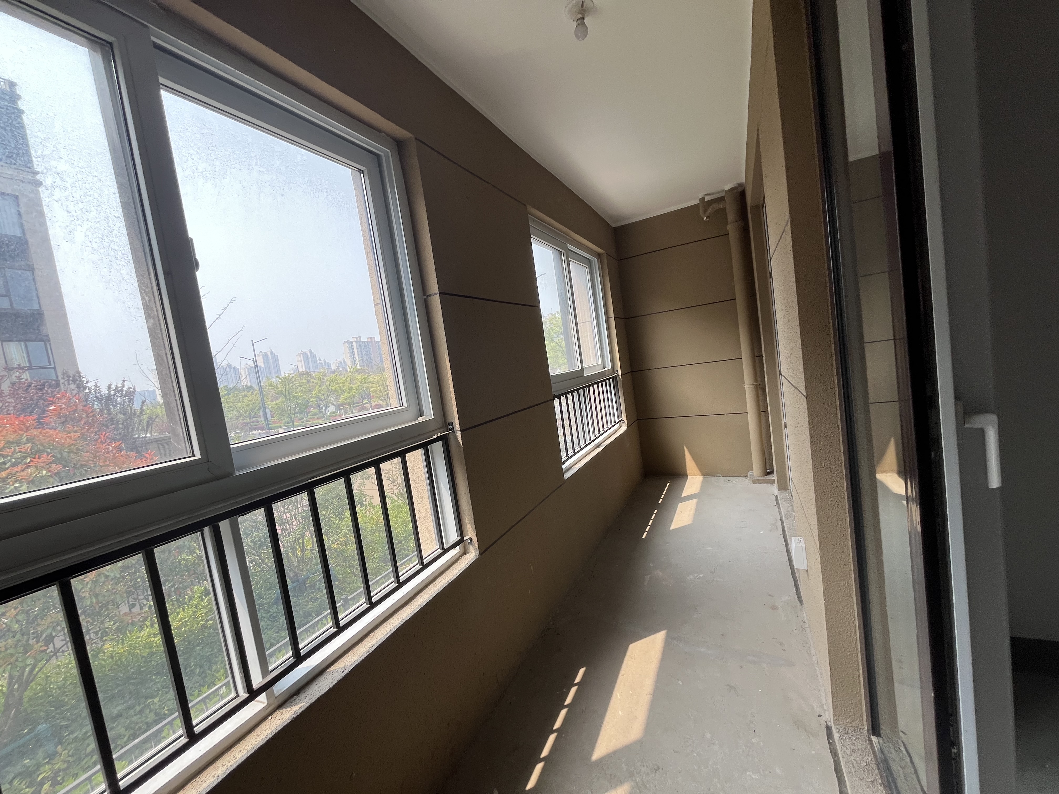 金地繁茂里 4室2厅2卫 138m²