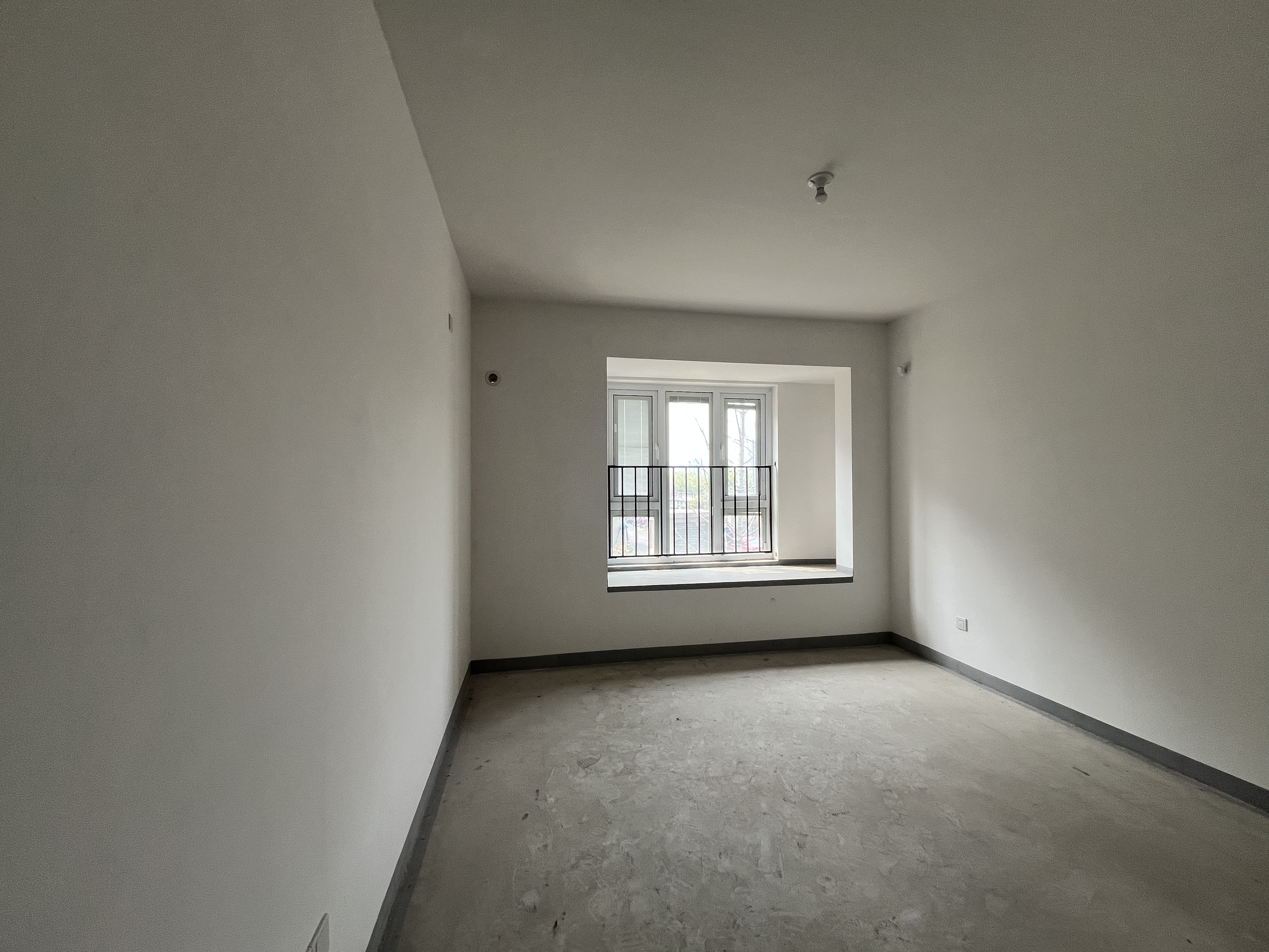 金地繁茂里 4室2厅2卫 138m²