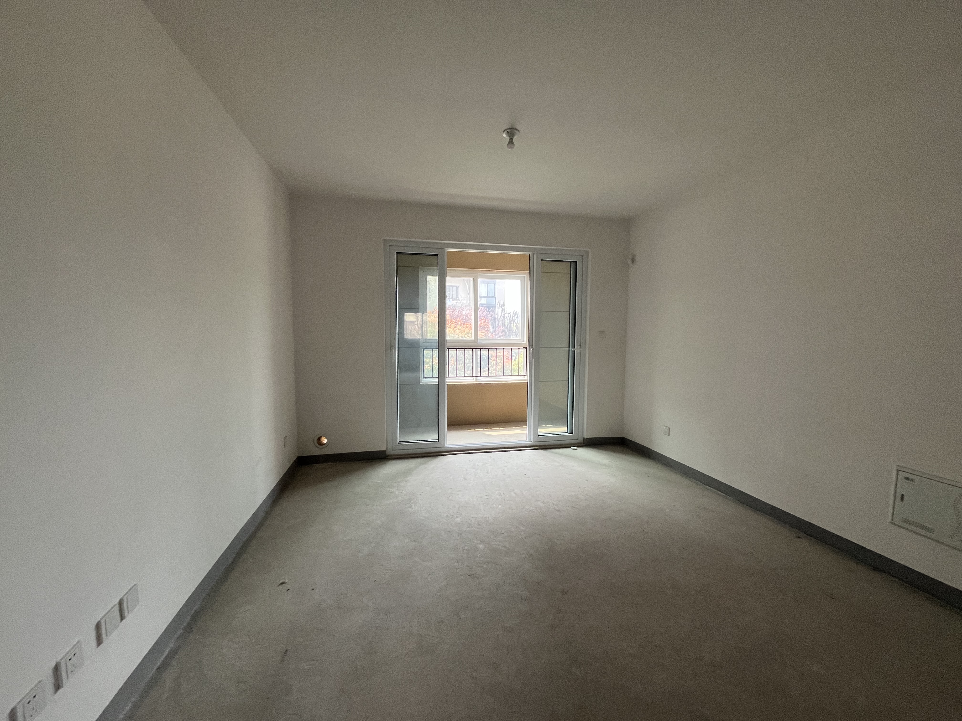 金地繁茂里 4室2厅2卫 138m²