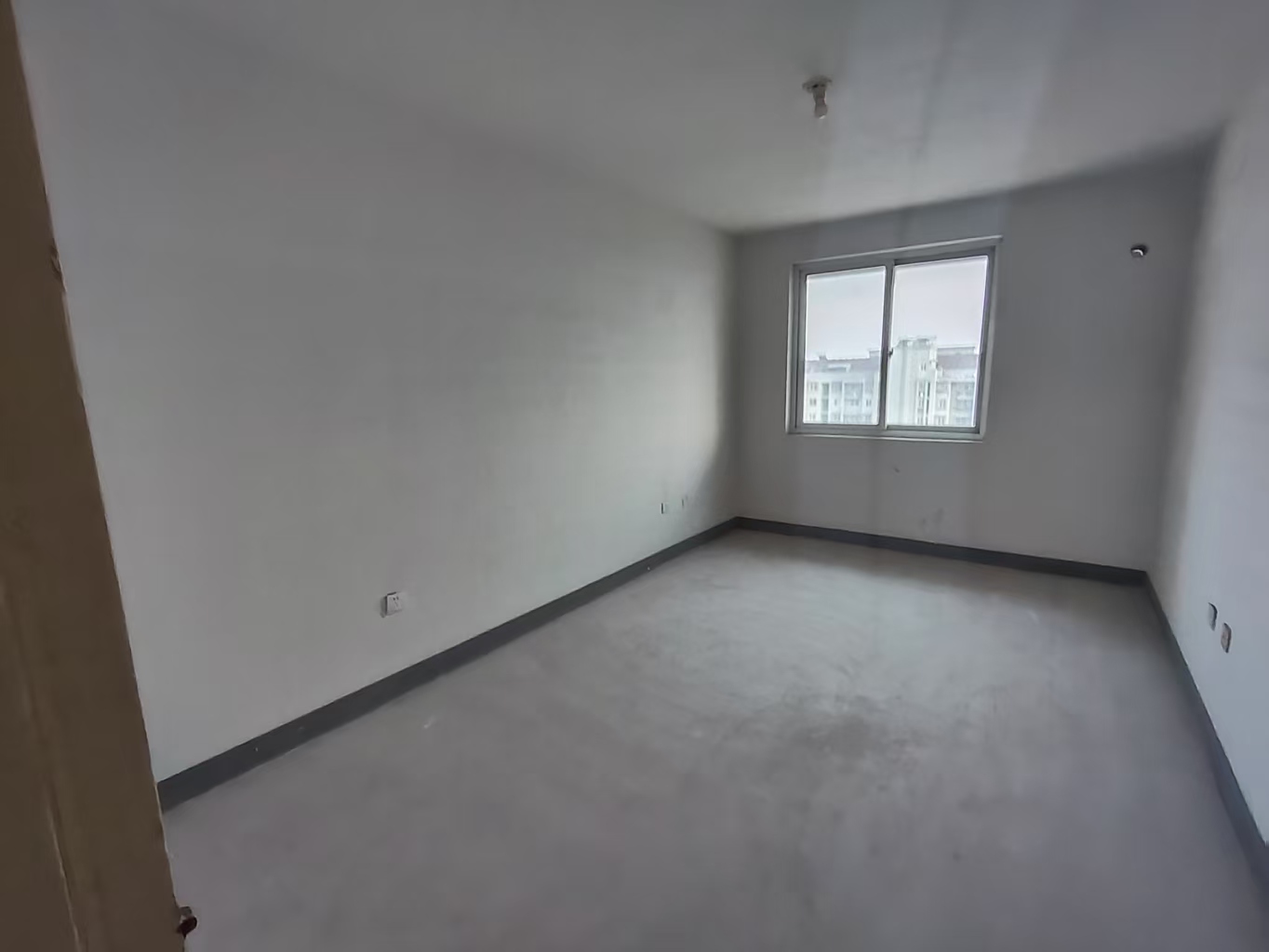 城北家园 3室1厅2卫 133.45m&sup2;