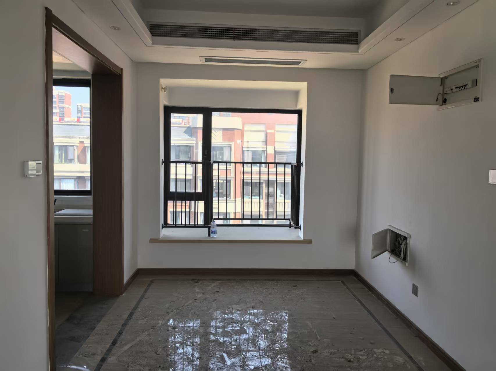 佳期漫 4室2厅2卫 122m²