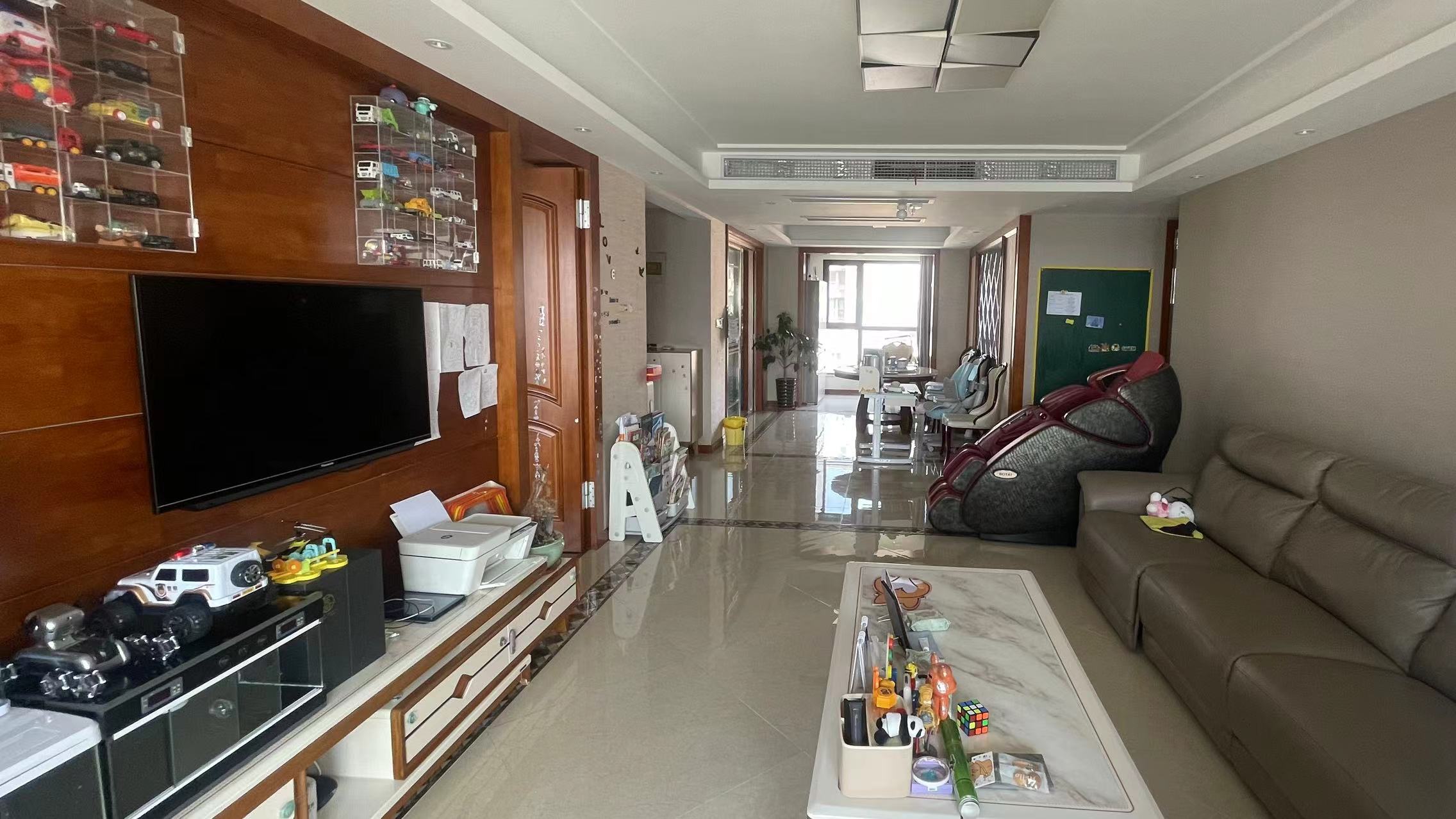 中港城皇家公寓 3室2厅1卫 142m&sup2;