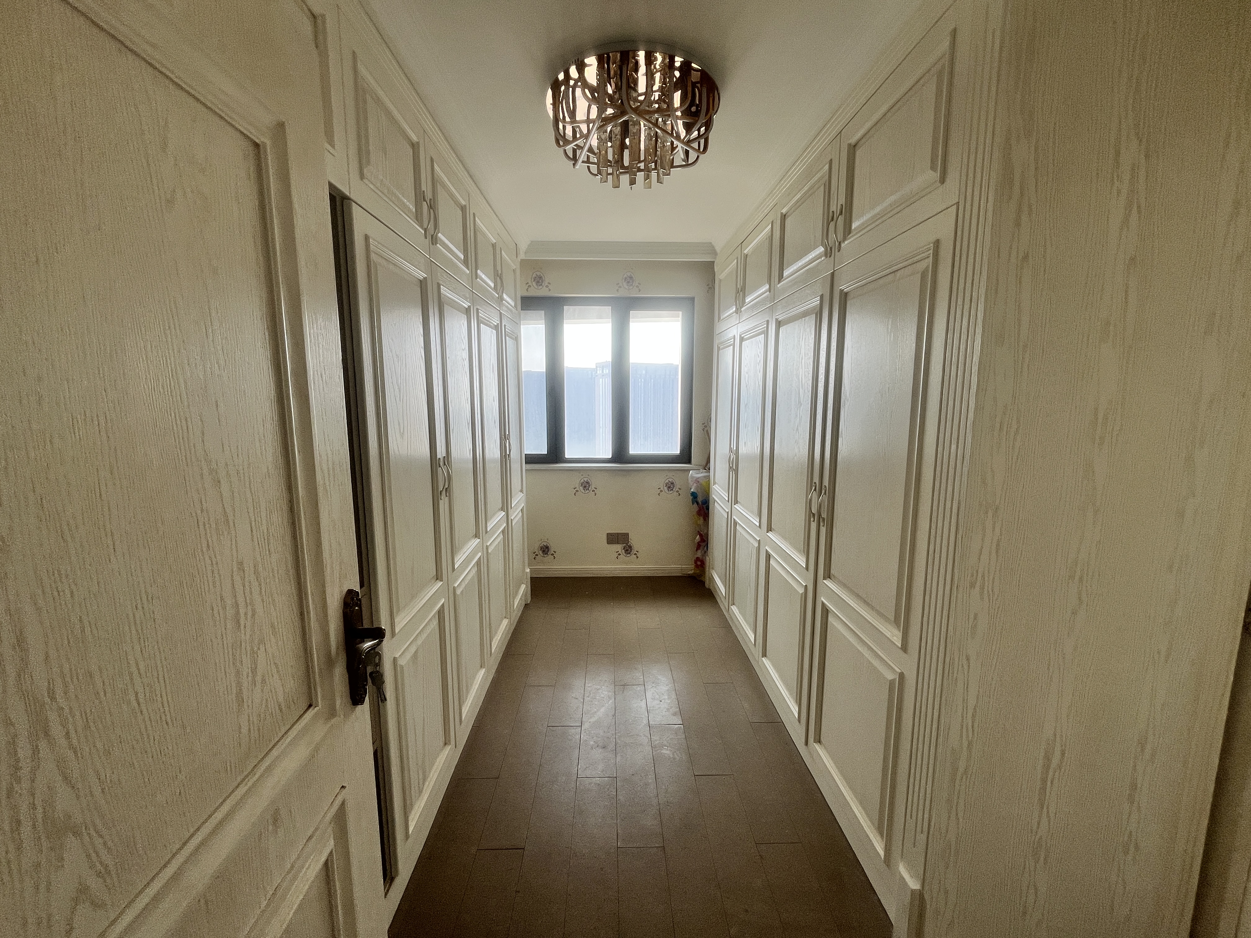 印象公馆 3室1厅2卫 130.02m²