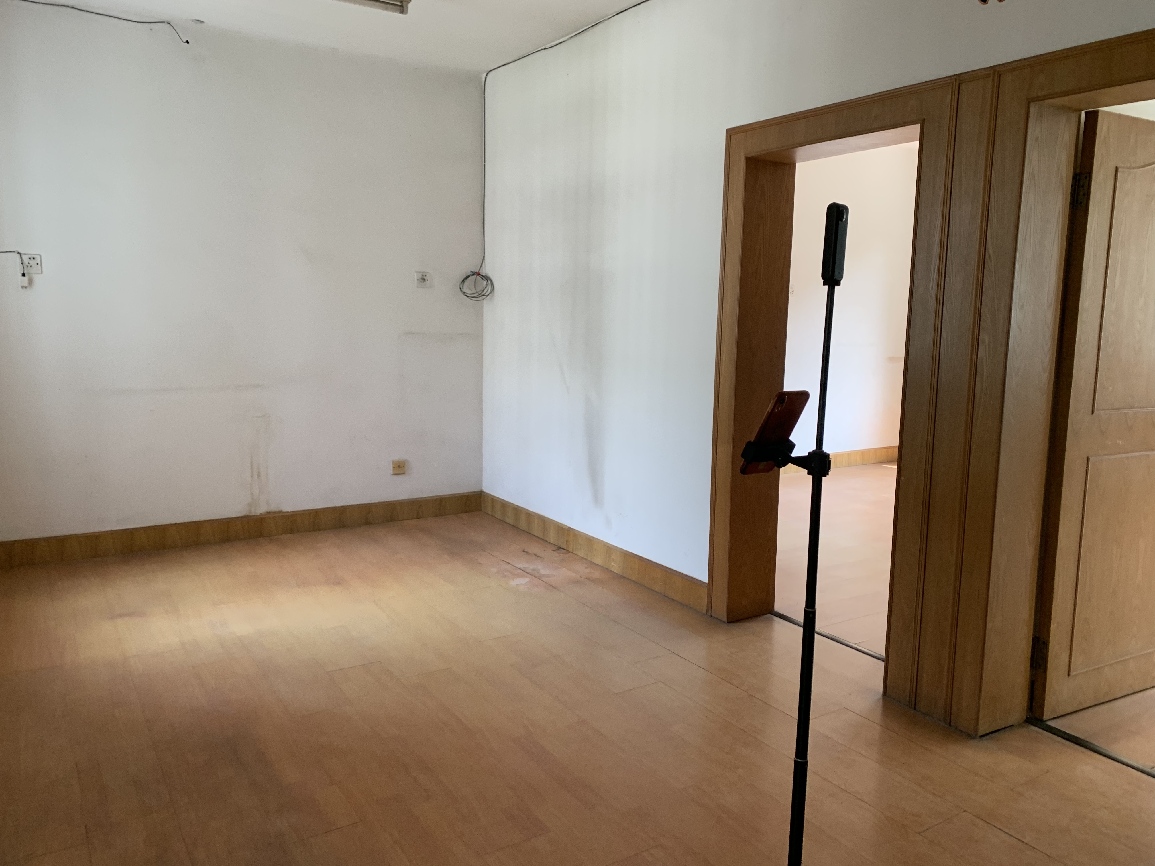 银花苑 2室1厅1卫 75.76m²