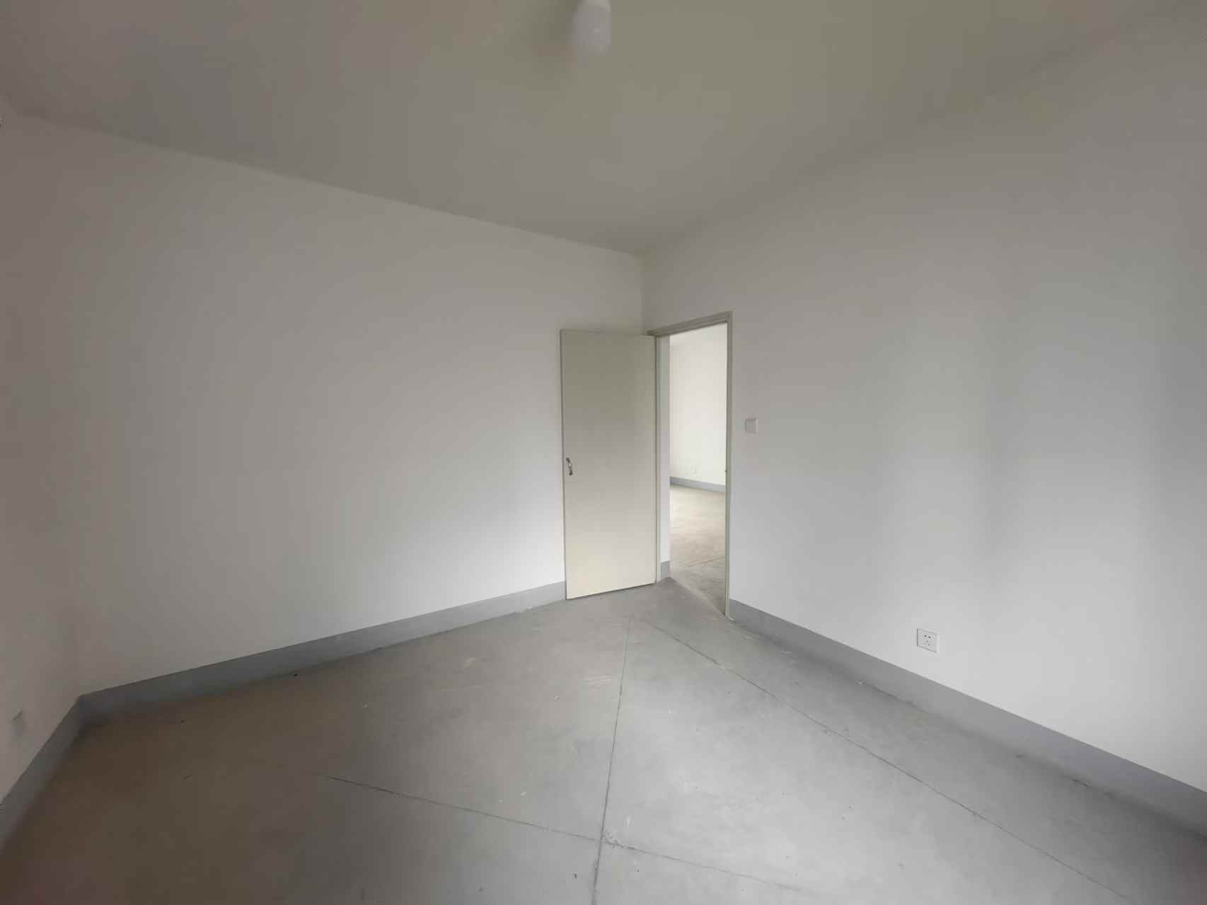 兴石花园 3室2厅1卫 128.02m&sup2;