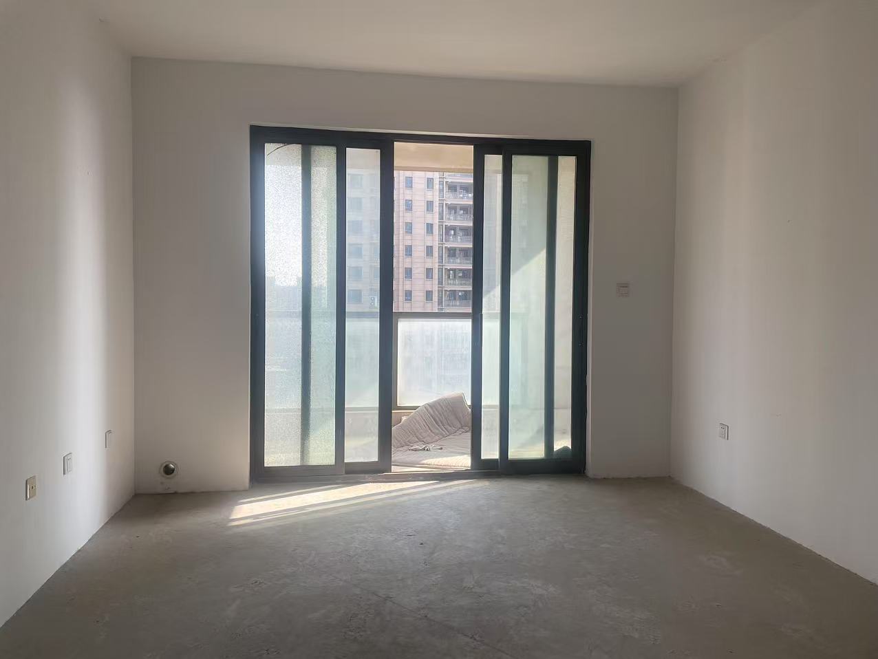 帝奥世伦名郡 2室2厅1卫 98.17m²