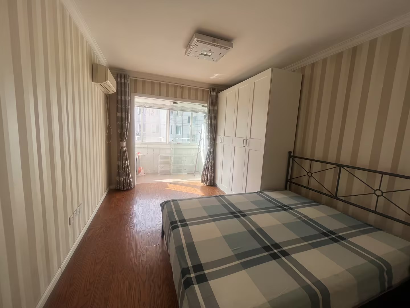 南川园新村 2室1厅1卫 68m²
