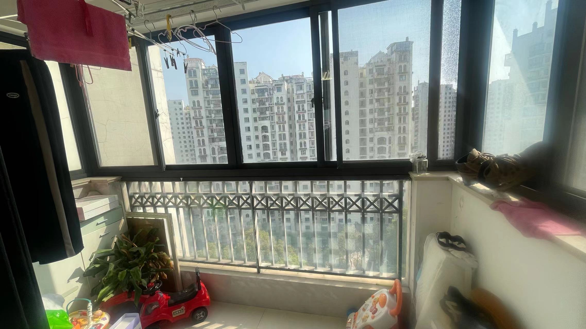 高迪晶城 2室2厅1卫 95m²