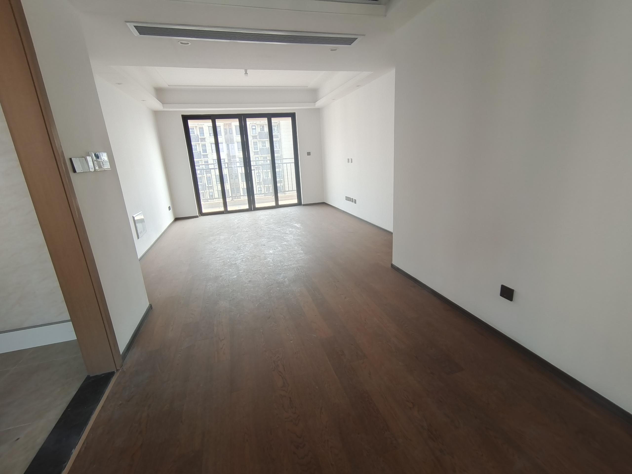春风南岸东园 4室2厅2卫 142m²
