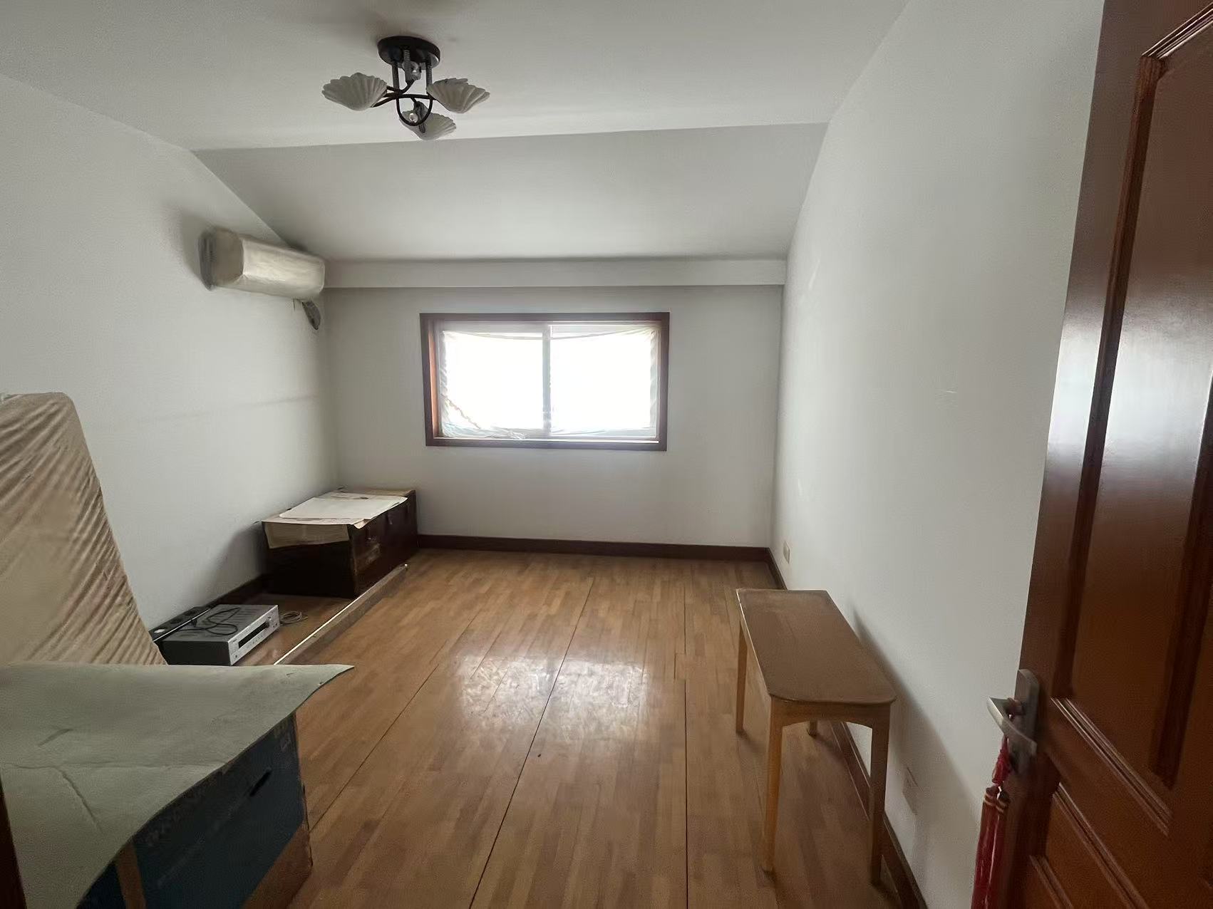 瑞丰花园 4室2厅2卫 167m&sup2;