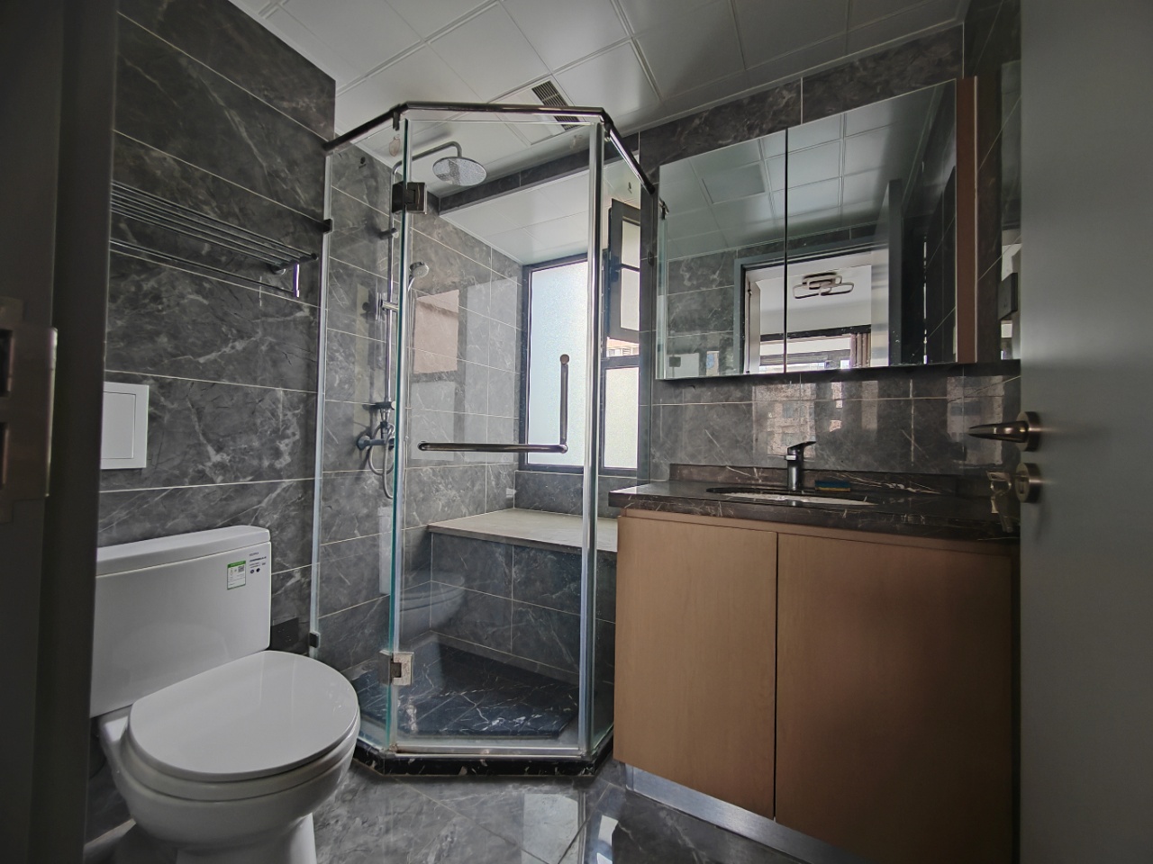 远创宸樾 4室2厅2卫 122.68m&sup2;