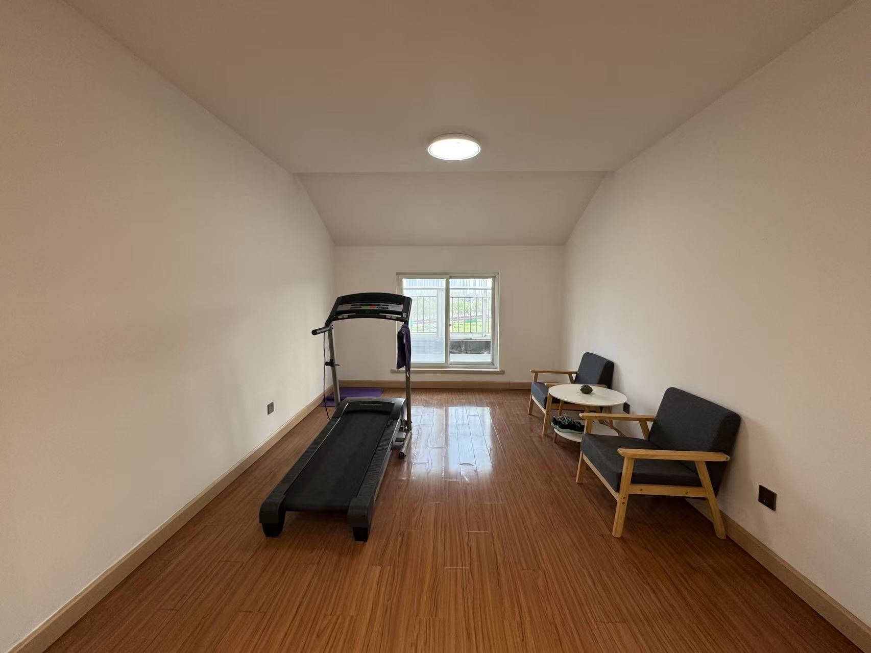 越江新村 4室2厅2卫 203.04m²