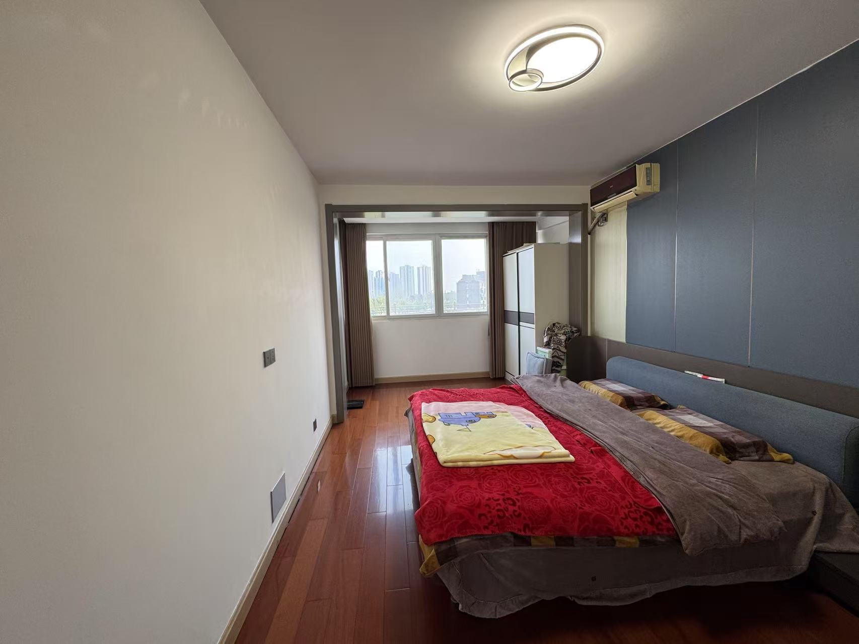 越江新村 4室2厅2卫 203.04m&sup2;