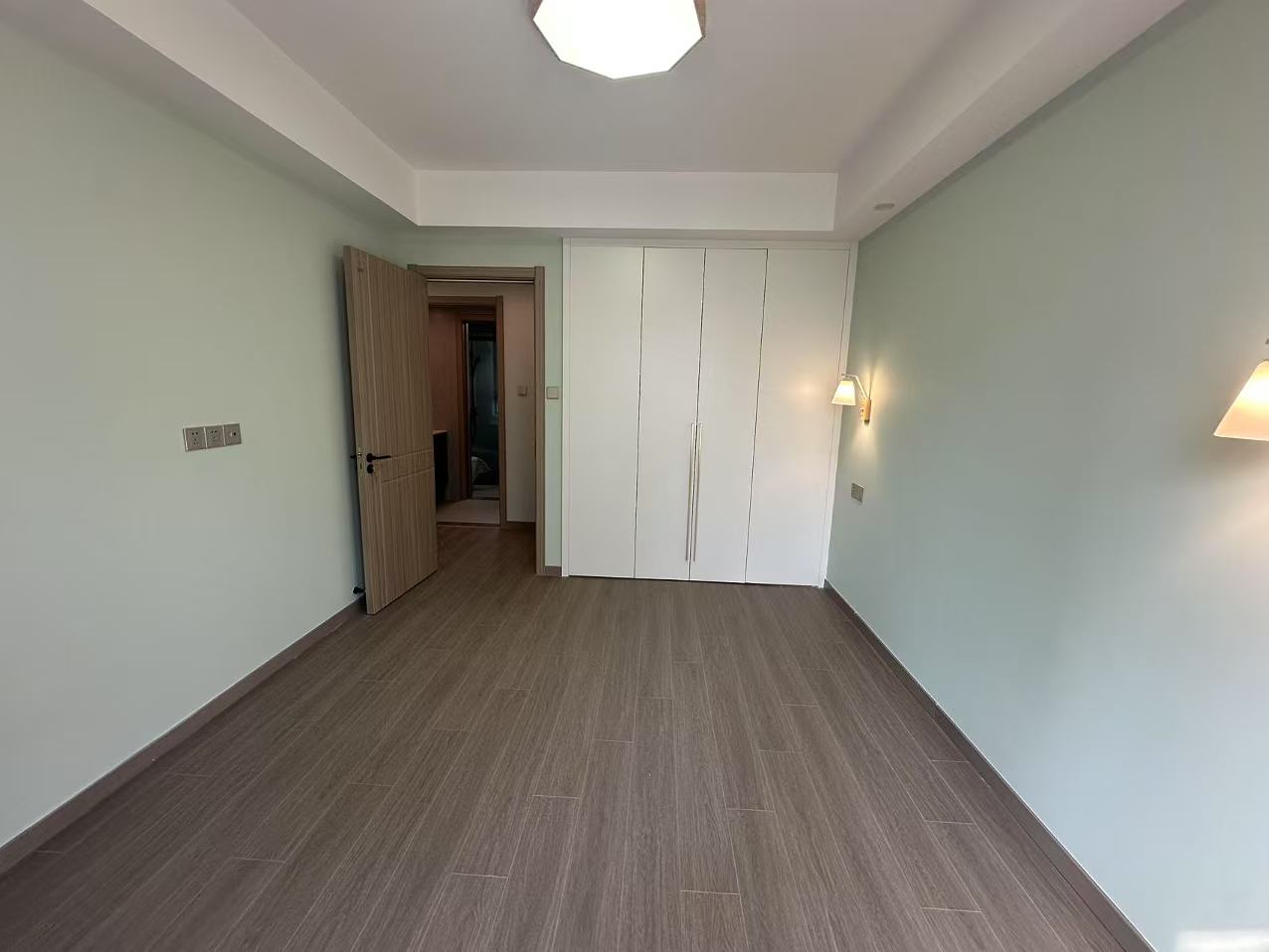 招商新城雍景湾 3室2厅1卫 87m²