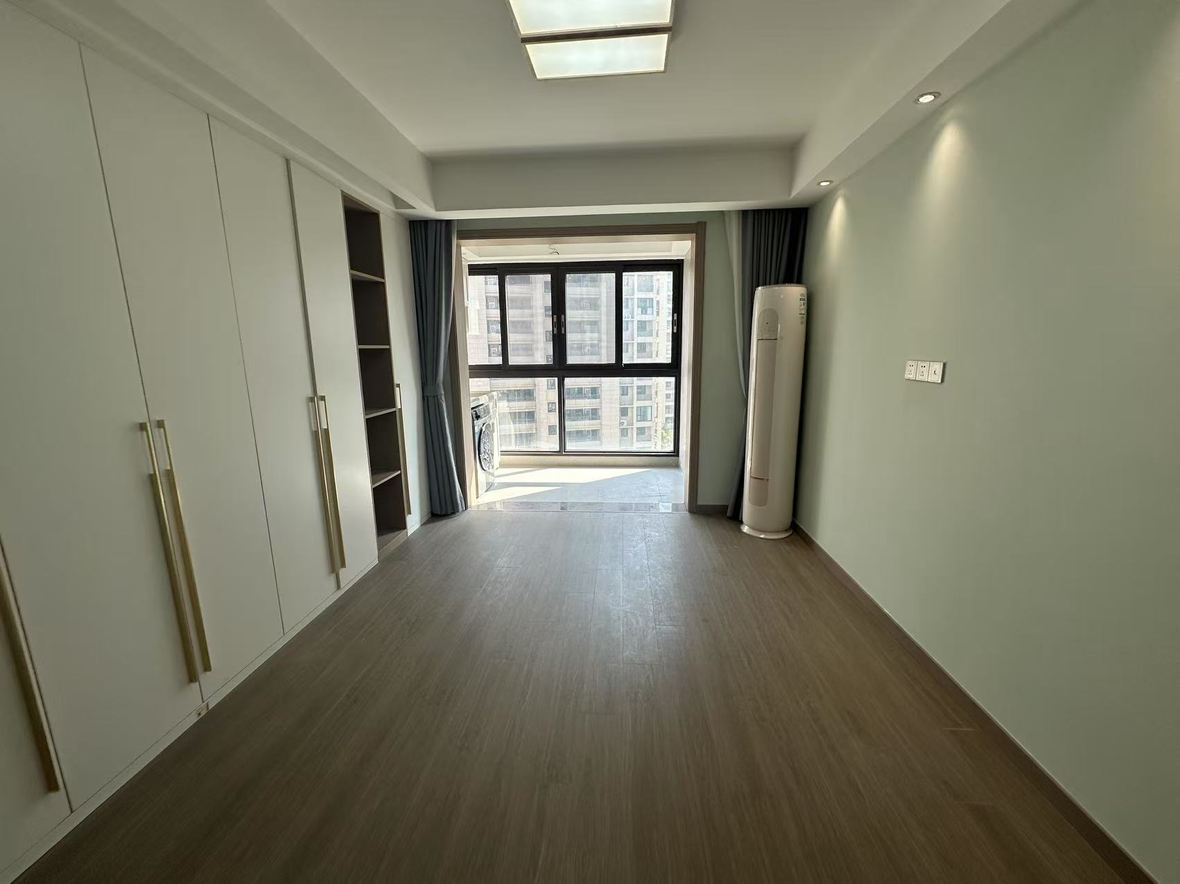 招商新城雍景湾 3室2厅1卫 87m²