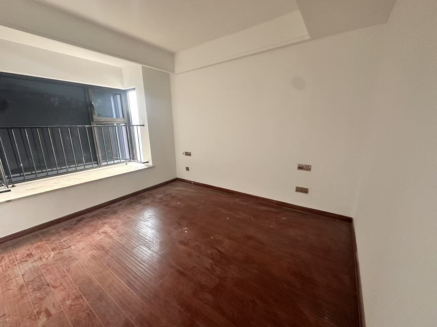 林肯公园 4室2厅2卫 124.1m&sup2;