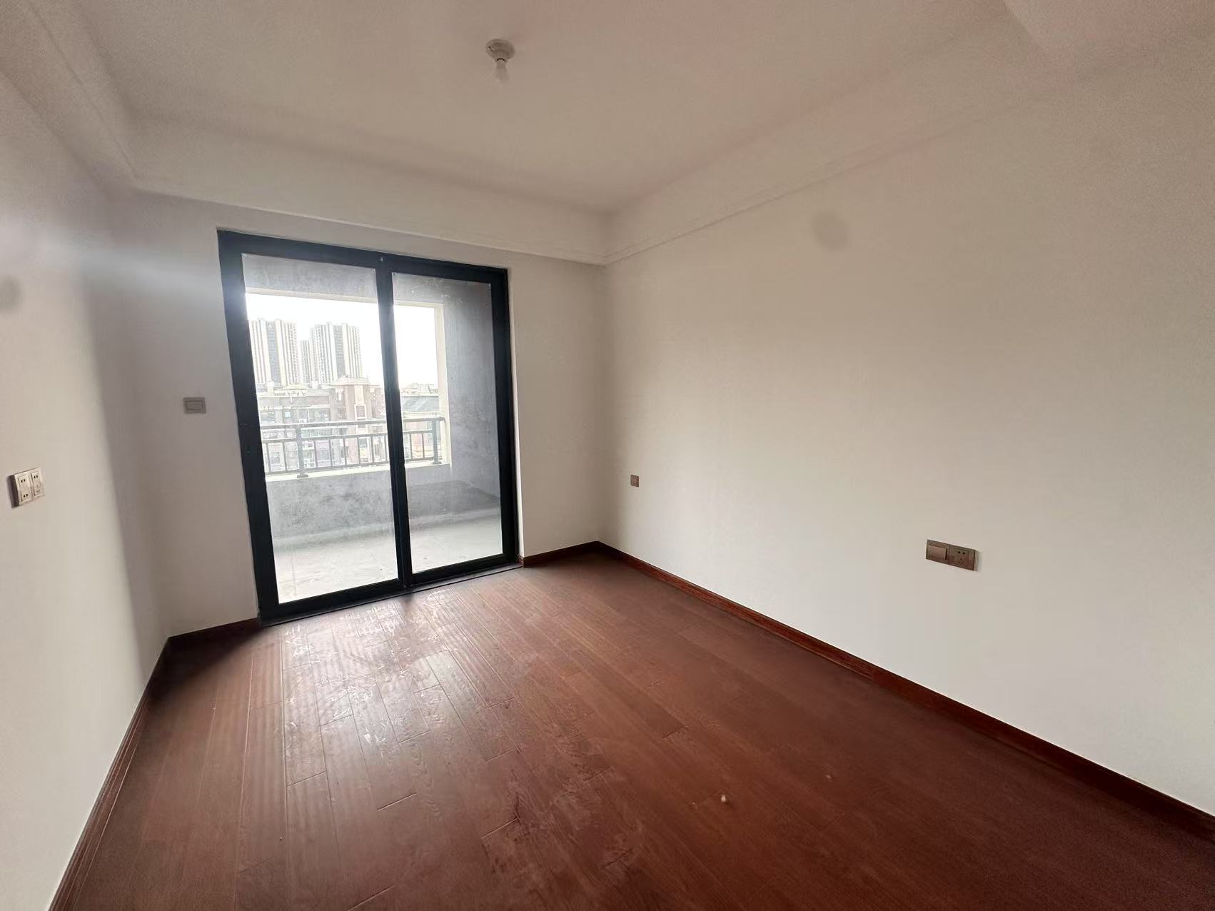 林肯公园 4室2厅2卫 124.1m&sup2;