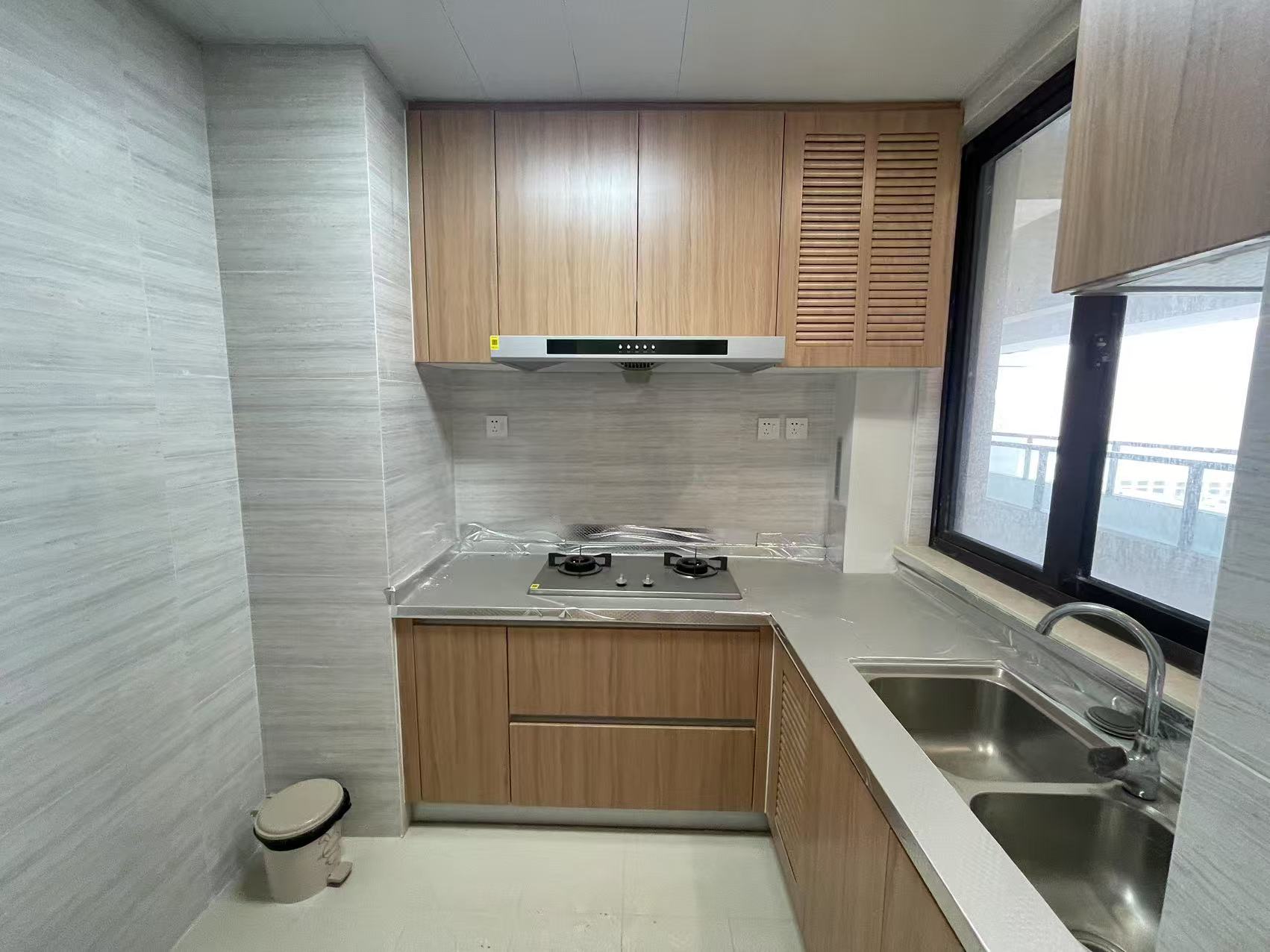 云樾东方 3室2厅1卫 95m²